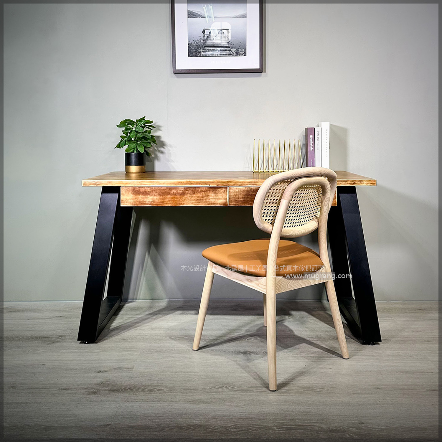 限時優惠-造型斜角收納實木書桌(僅此一組)