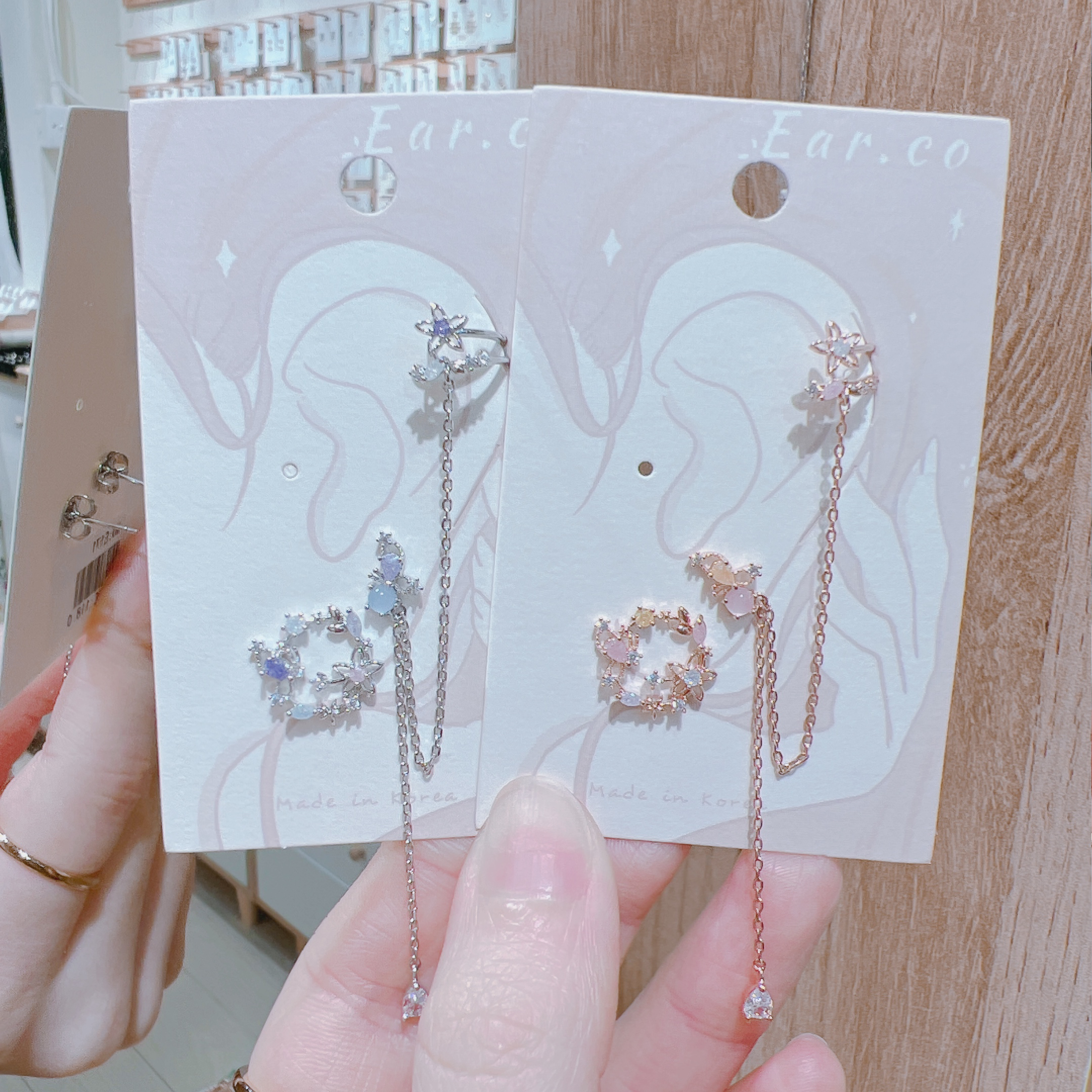 小蝴蝶連小花耳骨夾 [一套] #E171