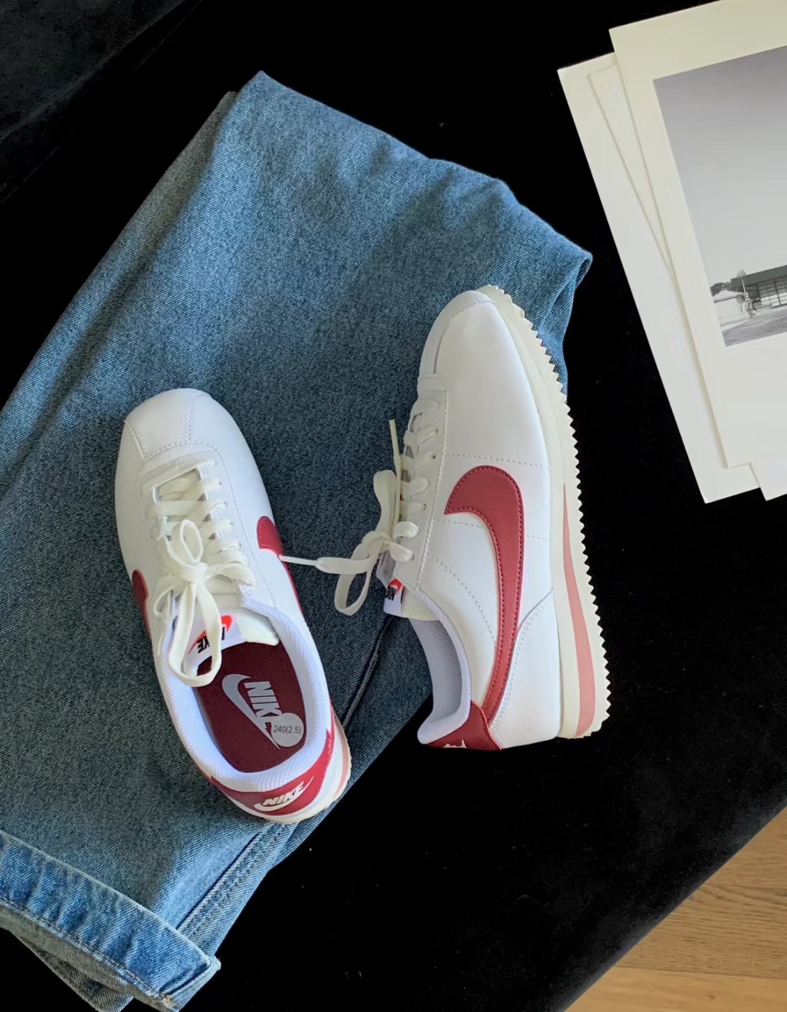 Nike Cortez "White/Red Stardust" 酒紅勾勾 阿甘鞋(DN1791103)