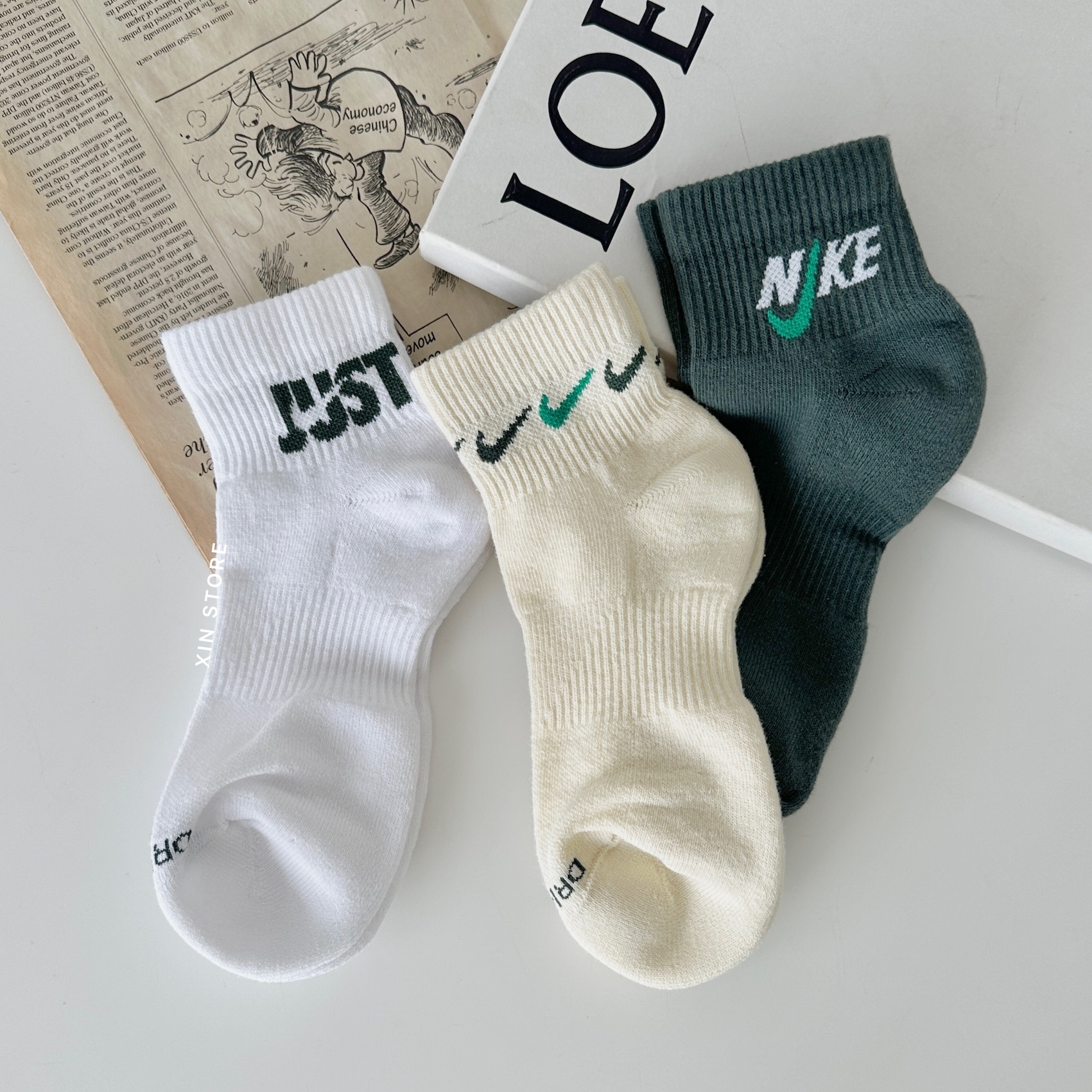 【現貨】Nike Everyday Plus Dri-FIT Logo 中筒襪 襪子 字勾 三雙一組 綠白米黃