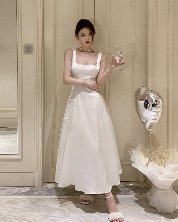 暗黑系 光澤感方領洋裝(黑/白)