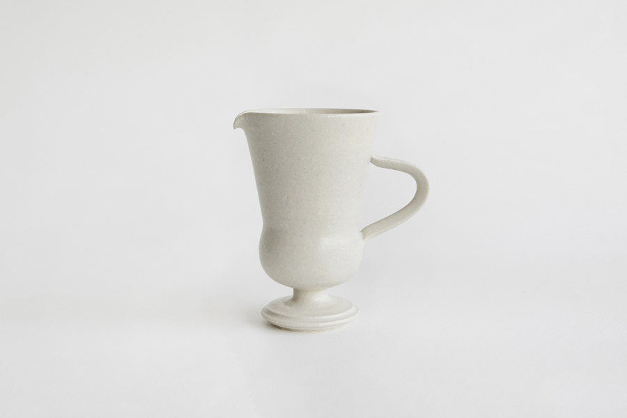 竹口要-附腳壺 象牙色