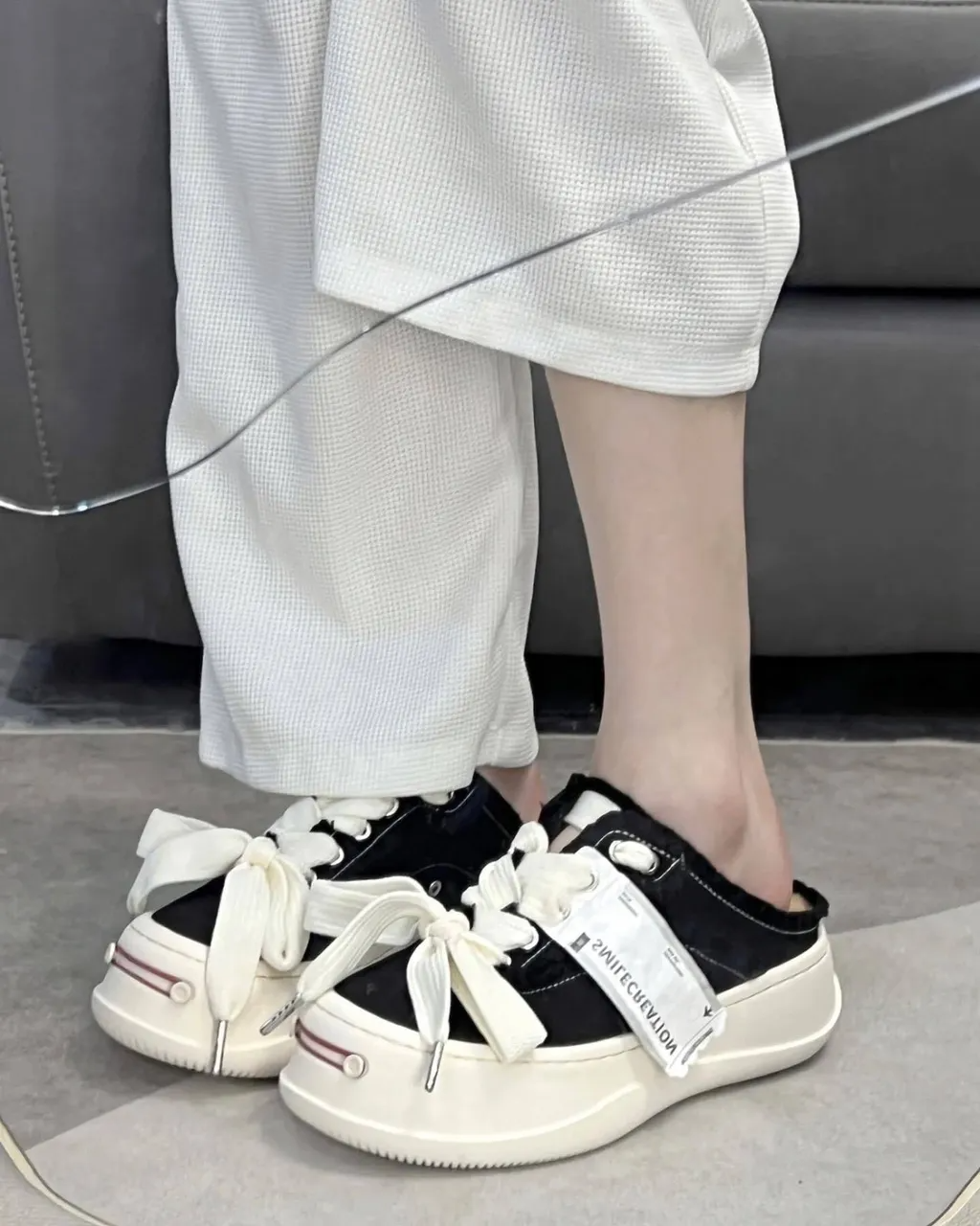 Smilerepublic 蝴蝶結笑臉鞋 小紅書爆款🔥 半拖 穆勒鞋 經典黑色 低筒 可以替換開口笑 SR20220101001-1