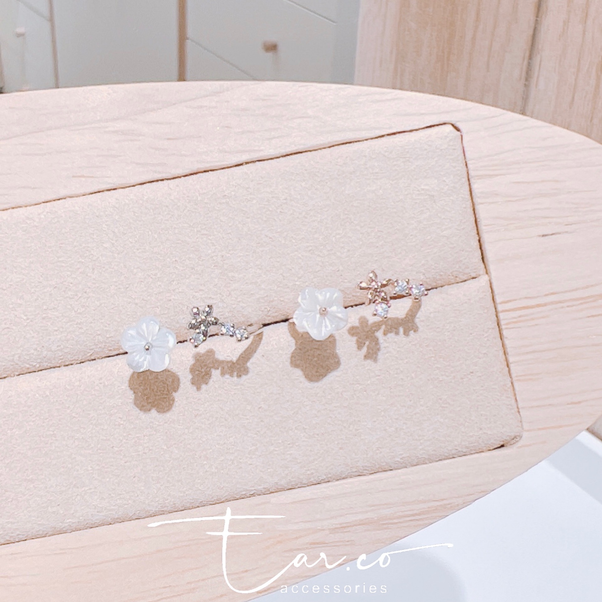 天然貝殼梅花閃石開口尾戒 #E210