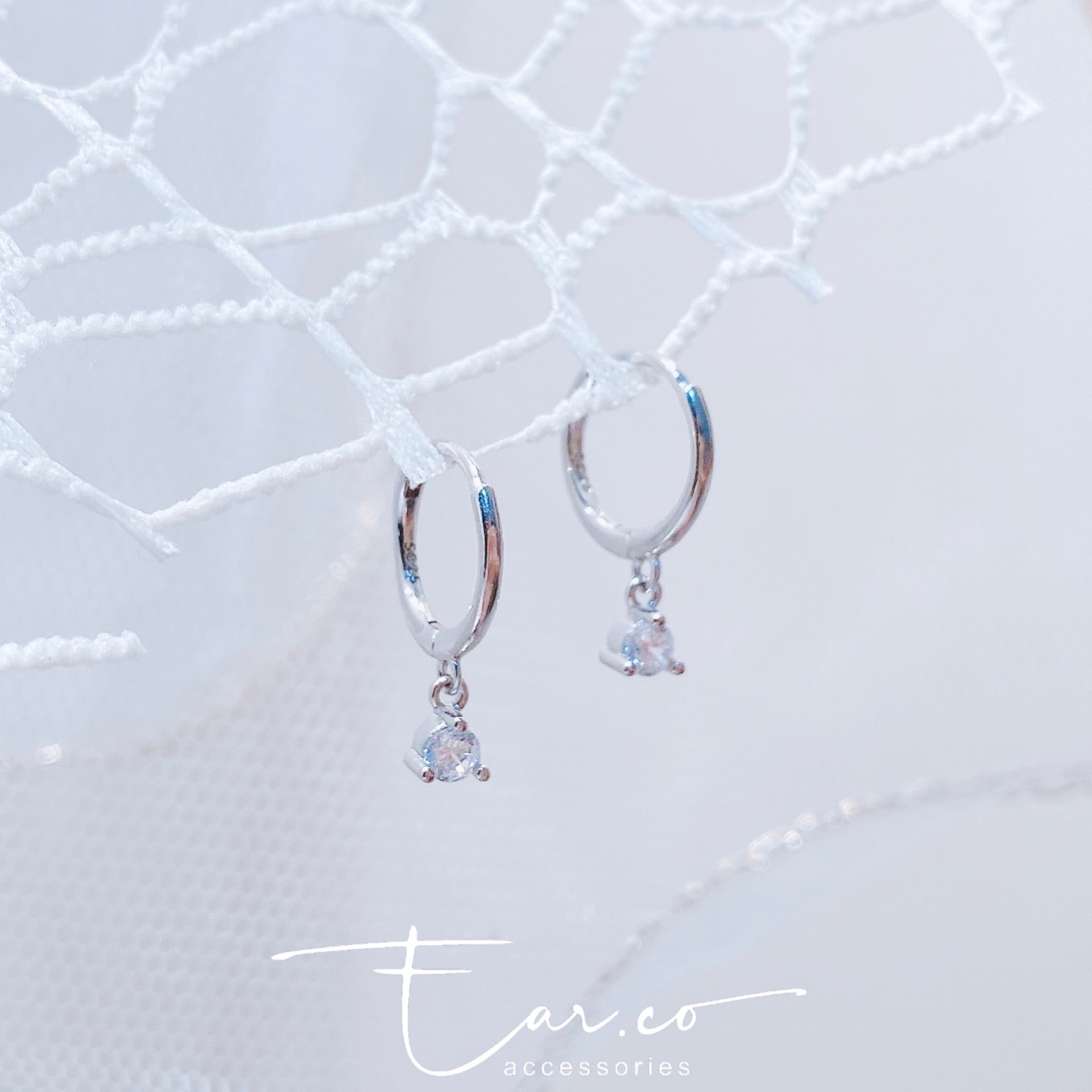 光面垂釣一顆鑽純銀小耳圈 [睡覺不用脫! ] #A838