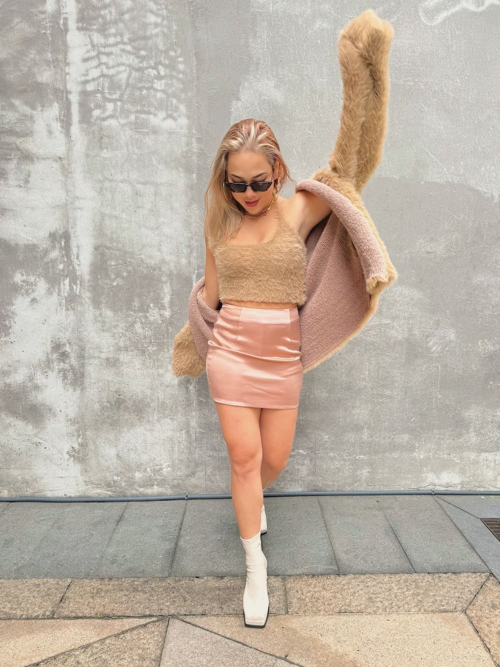 香檳金緞面短裙