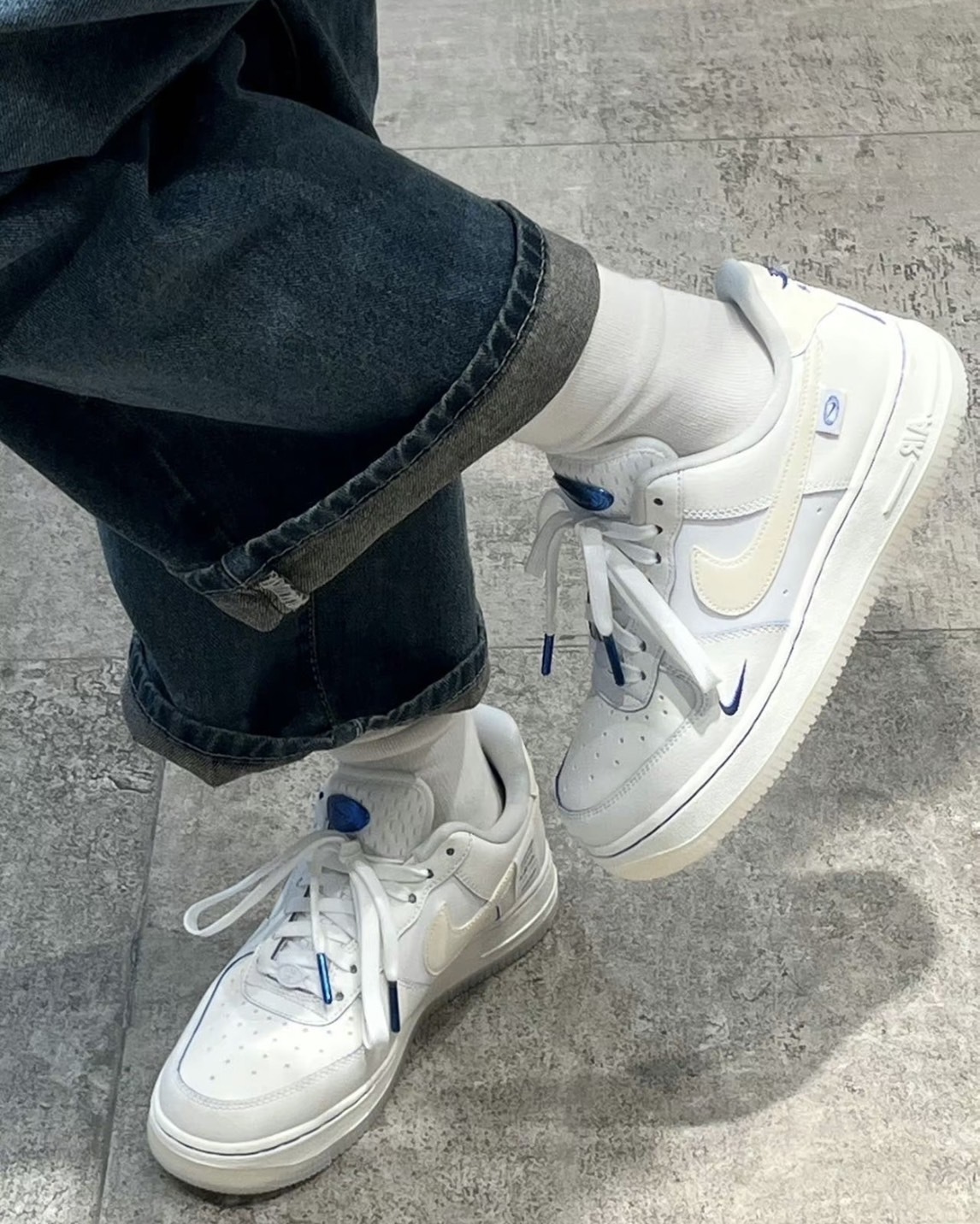 KTQ STORE ‧  ΝΙΚΕ Αir fоrсе 1 Low WMNS 奶油 克萊因藍 米白 反光 FB1839-111