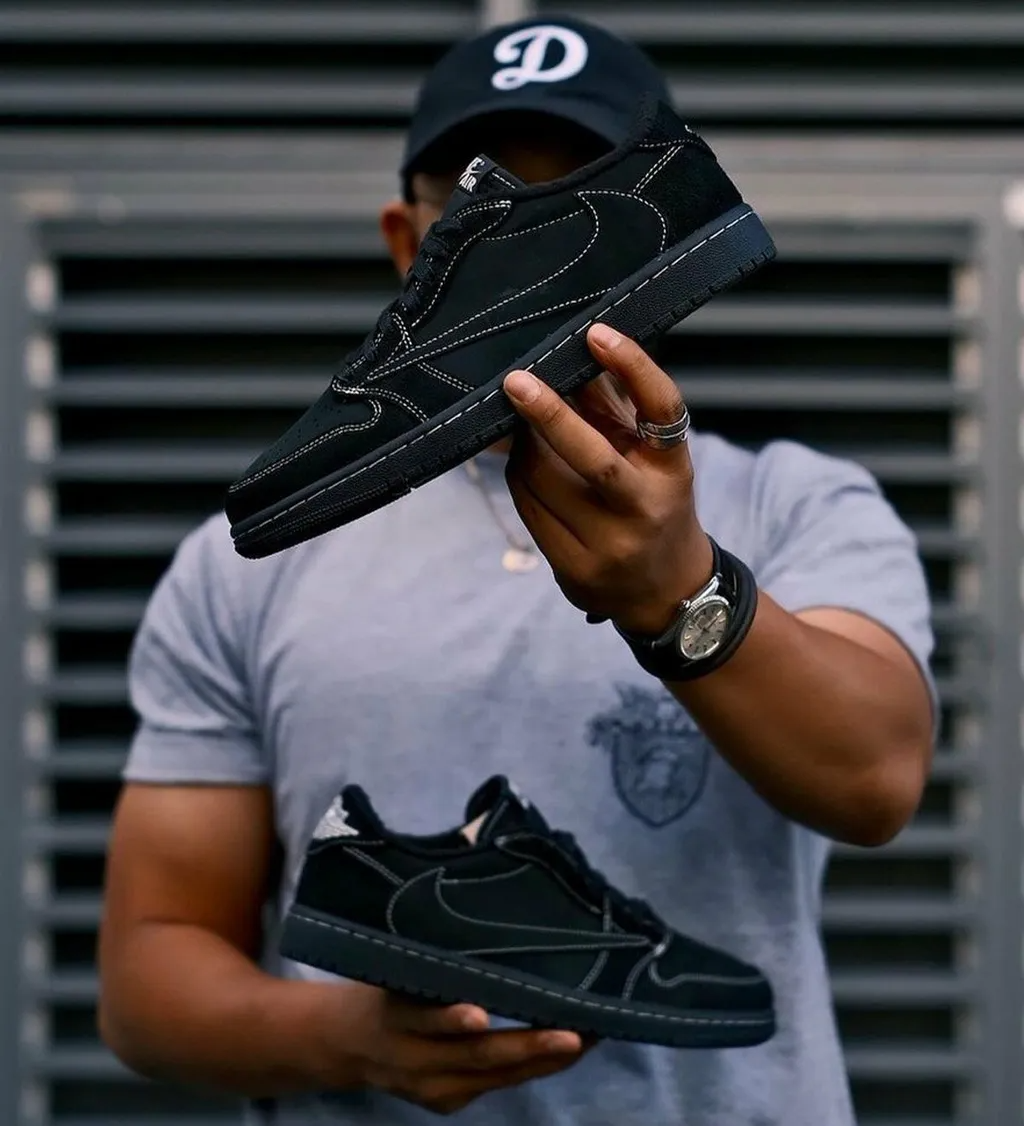 Travis Scott X Air Jordan 1 Low Phantom 黑武士 全黑 倒鉤 DM7866-001