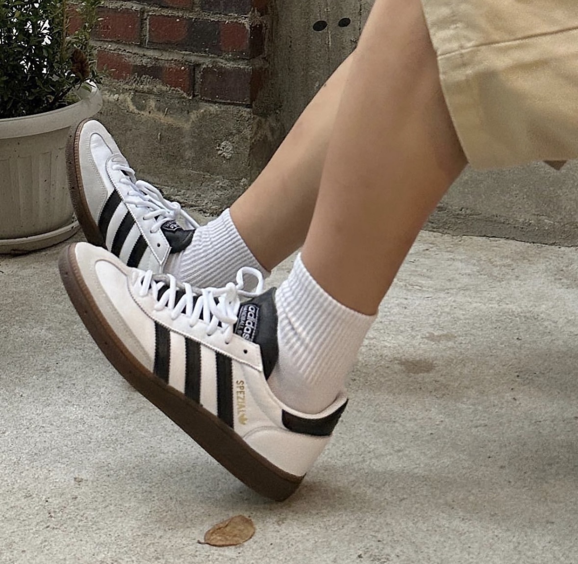 零碼現貨出清27.5公分 售完不補Adidas Originals Handball Spezial 白 麂皮 復古 德訓鞋 IE3403/現貨