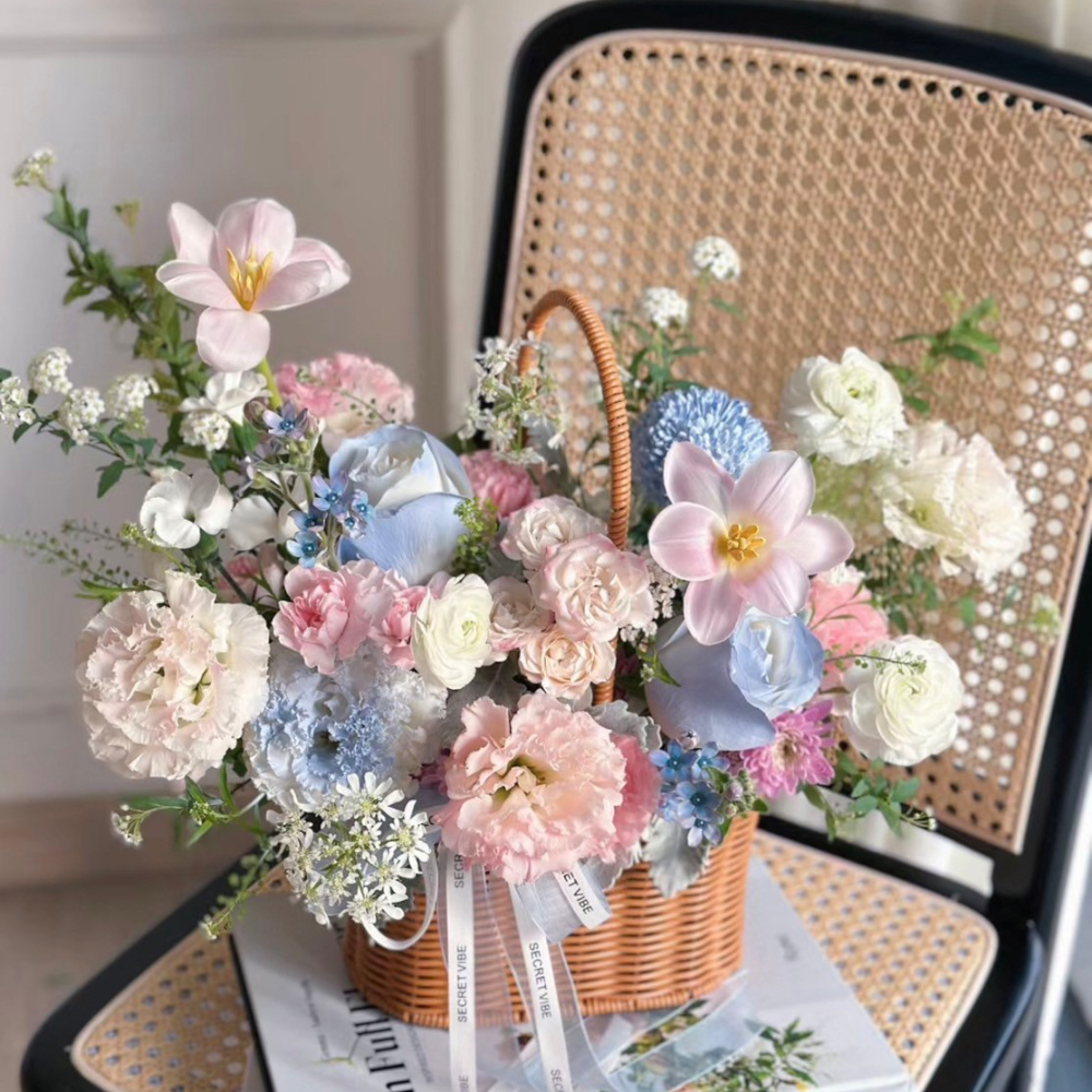 藍粉色系夢幻鮮花提籃花