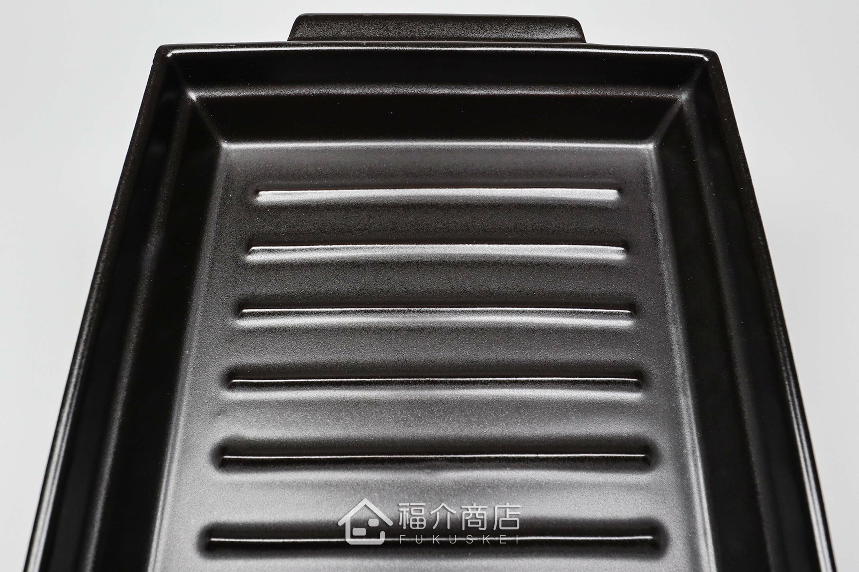 蒸、烤、焗烤等料理都能完成的耐熱陶瓷烹飪器