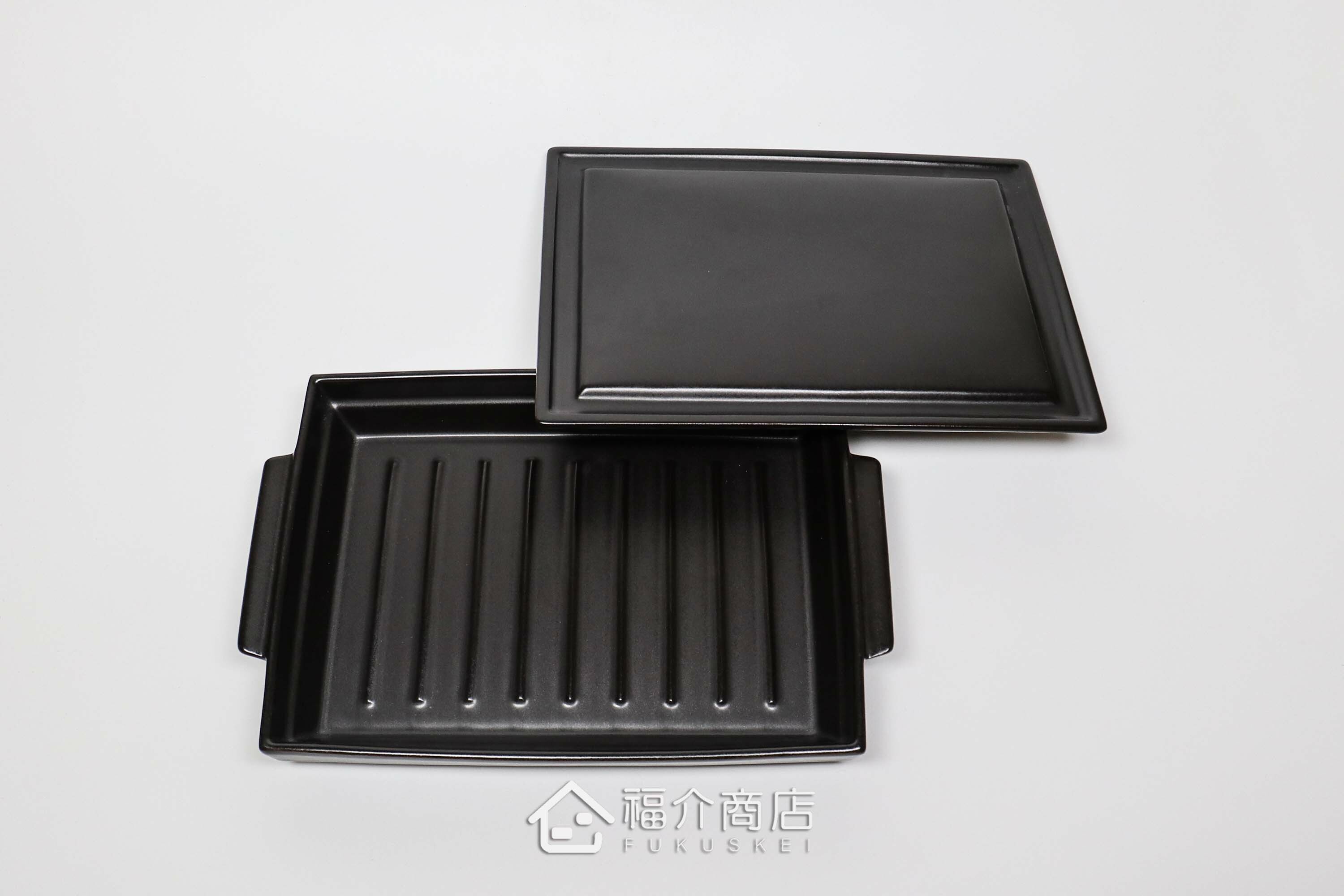 有蓋子的耐熱陶瓷烹飪器可以做蒸、烤、焗烤等料理