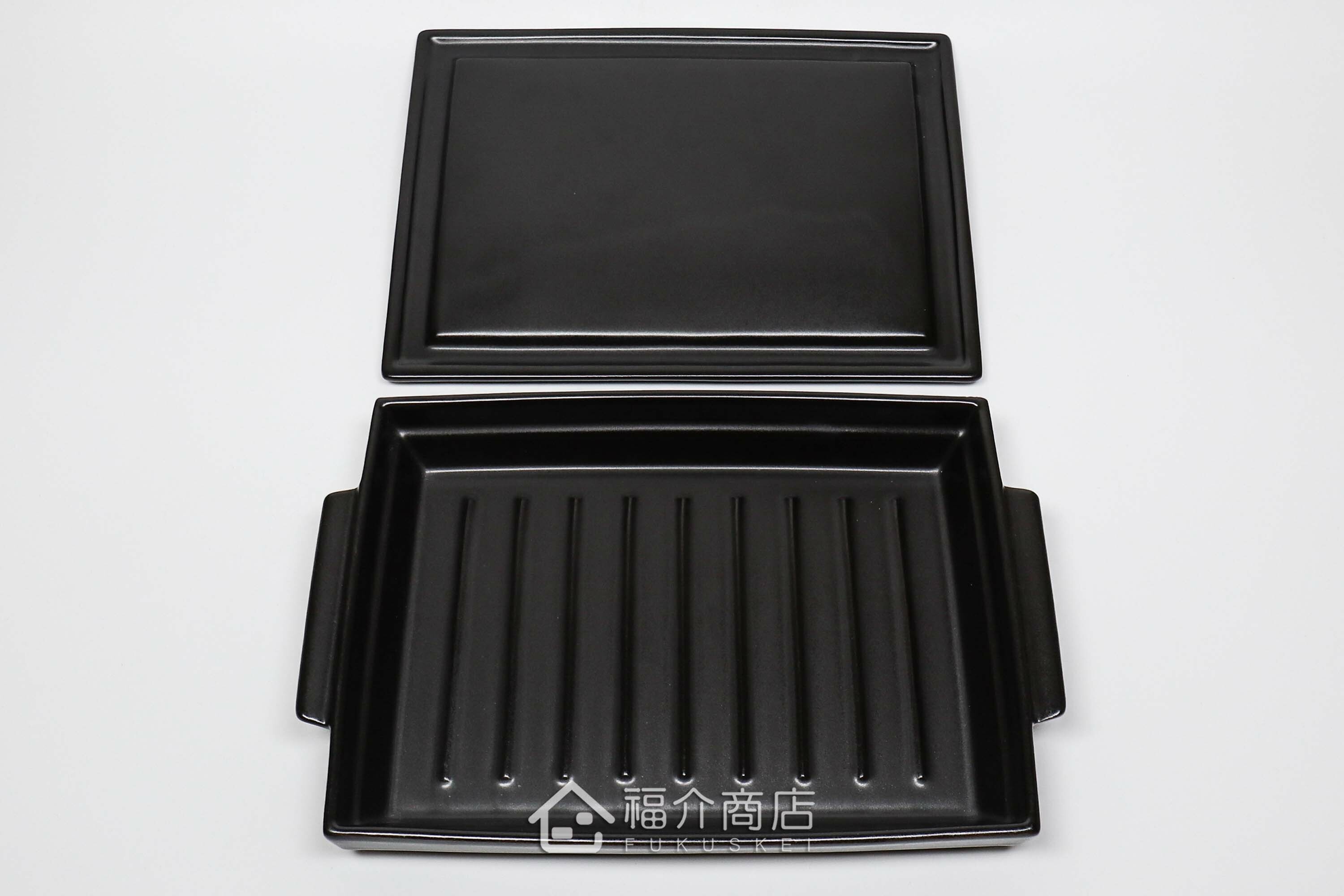 有蓋子的耐熱陶瓷烹飪器可以做蒸、烤、焗烤等料理