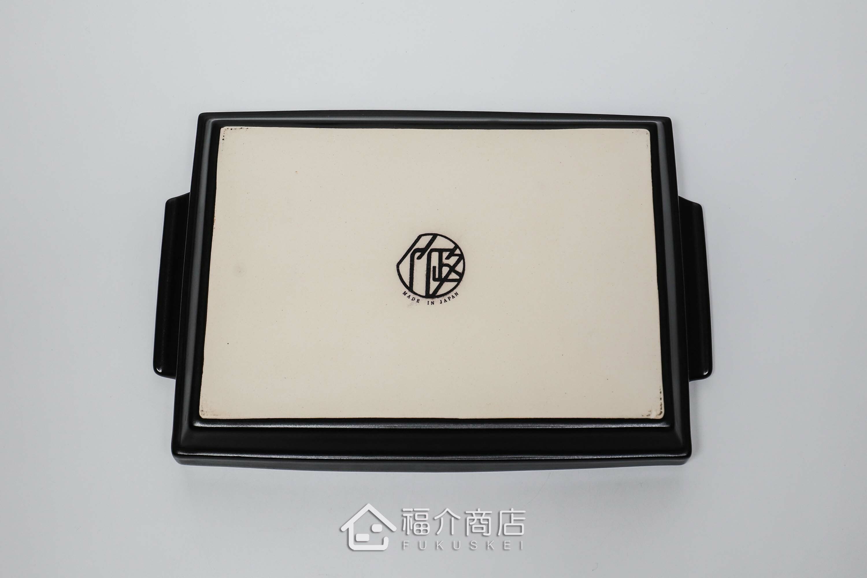 蒸、烤、焗烤等料理都能完成的耐熱陶瓷烹飪器