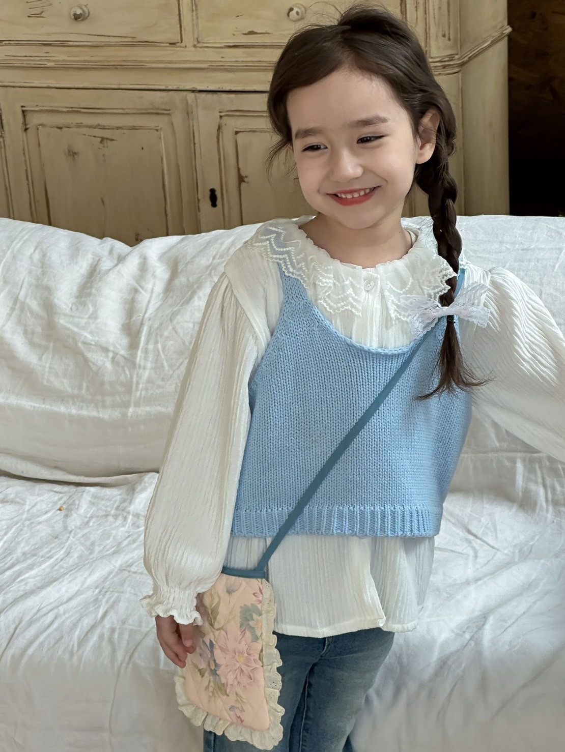 甜美白花邊領上衣