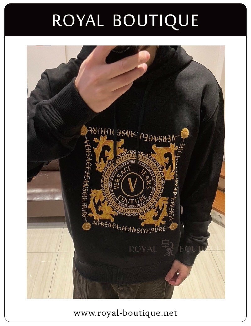 VERSACE  胸前曲面巴洛克圖騰帽T