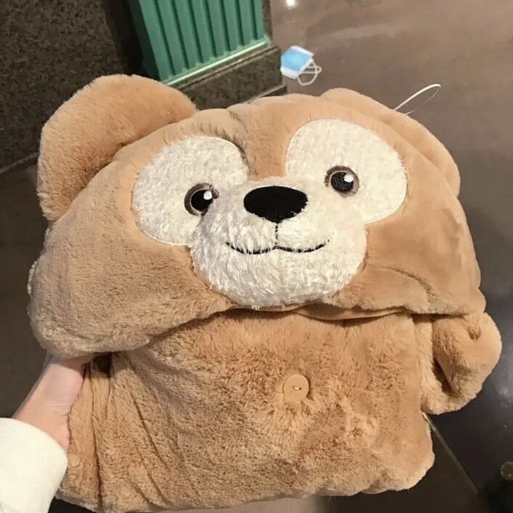 Disney 達菲熊🐻 迪士尼限定周邊 超可愛 卡其色 連帽毛毯 毛茸 小毯毯⁣