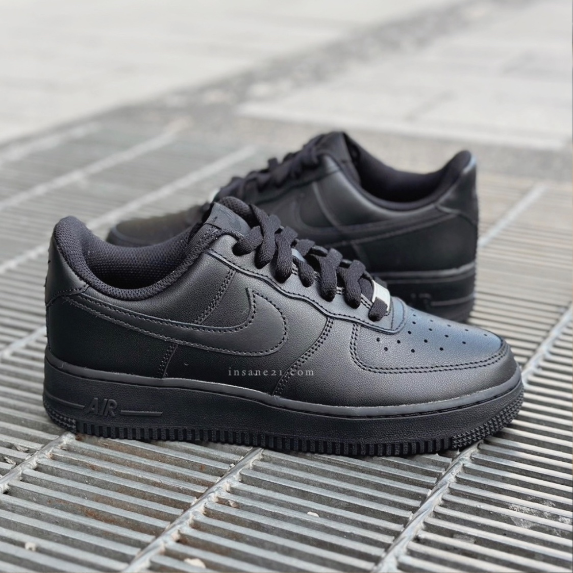 NIKE AIR FORCE 1 07 全黑 空軍一號 男CW2288-001 // 女DD8959-001