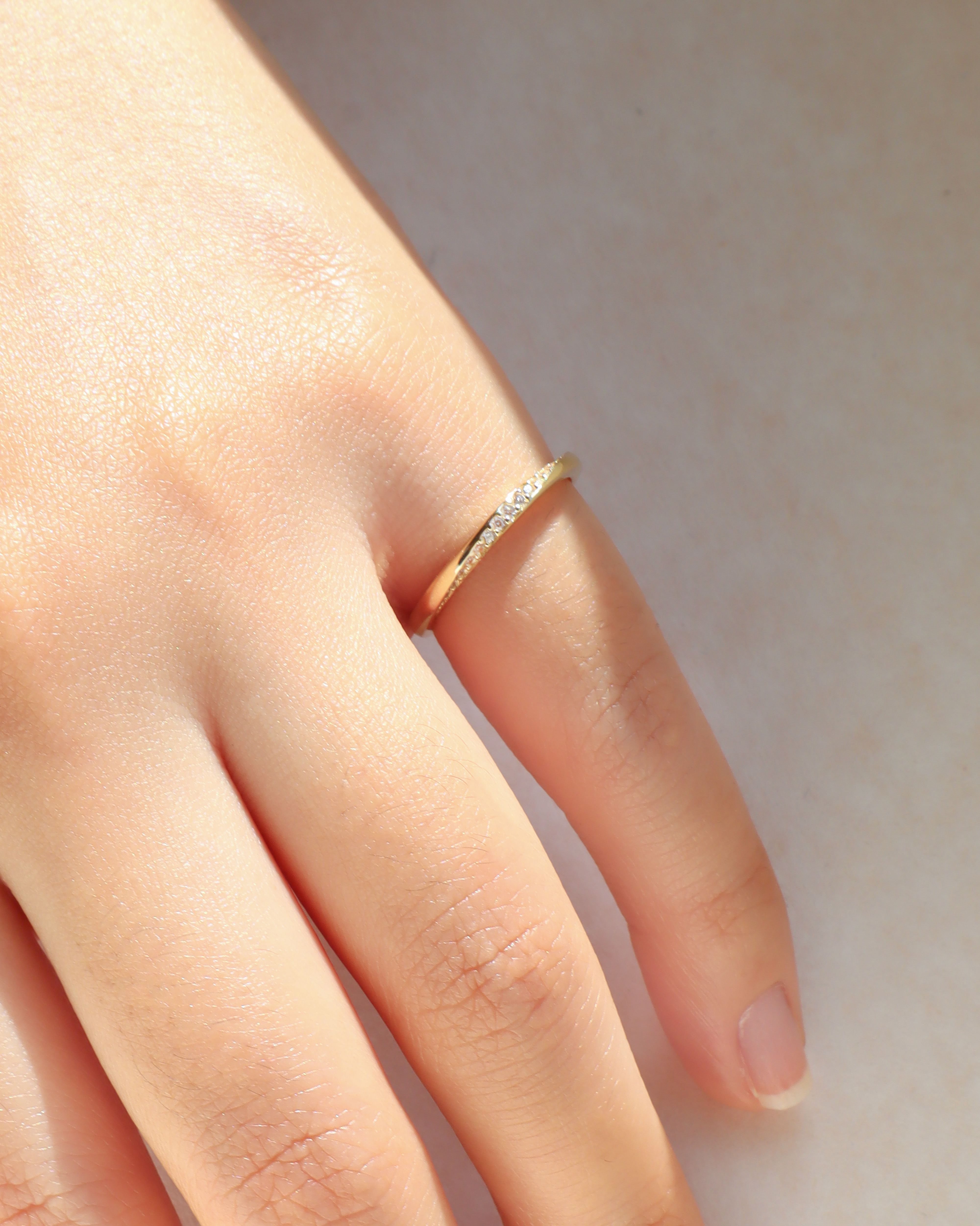 10K/經典扭轉排鑽戒指