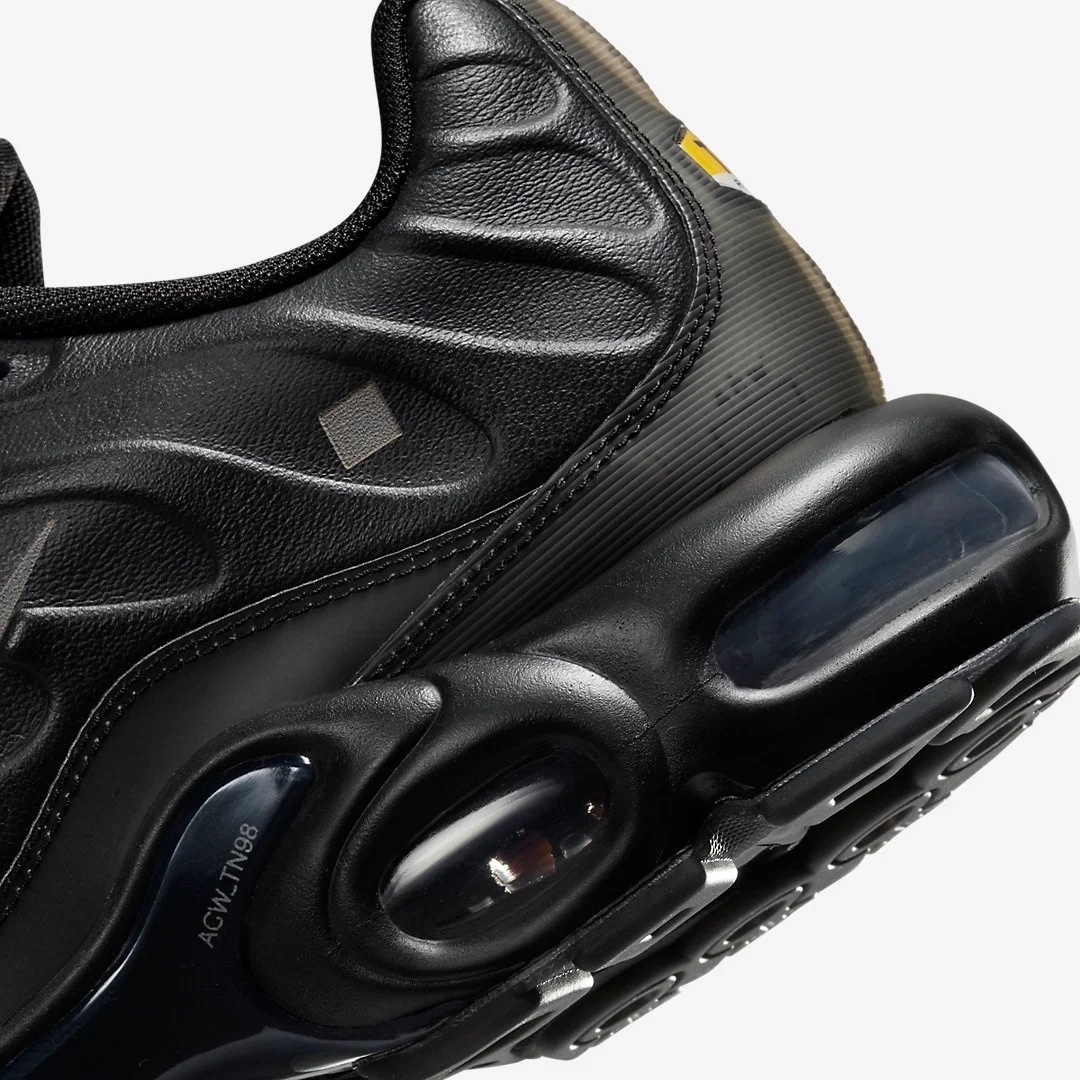 NIKE X A-COLD-WALL AIR MAX PLUS