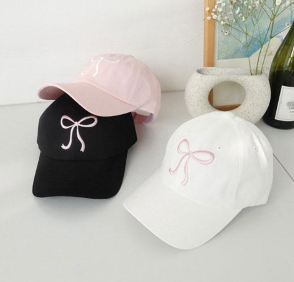 KR PINKY RIBBONS CAP (2 COLORS)