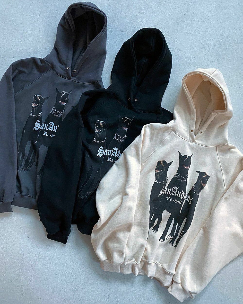 黑狗圖案英文字連帽衛衣(薄抓毛底) VOLT-035T