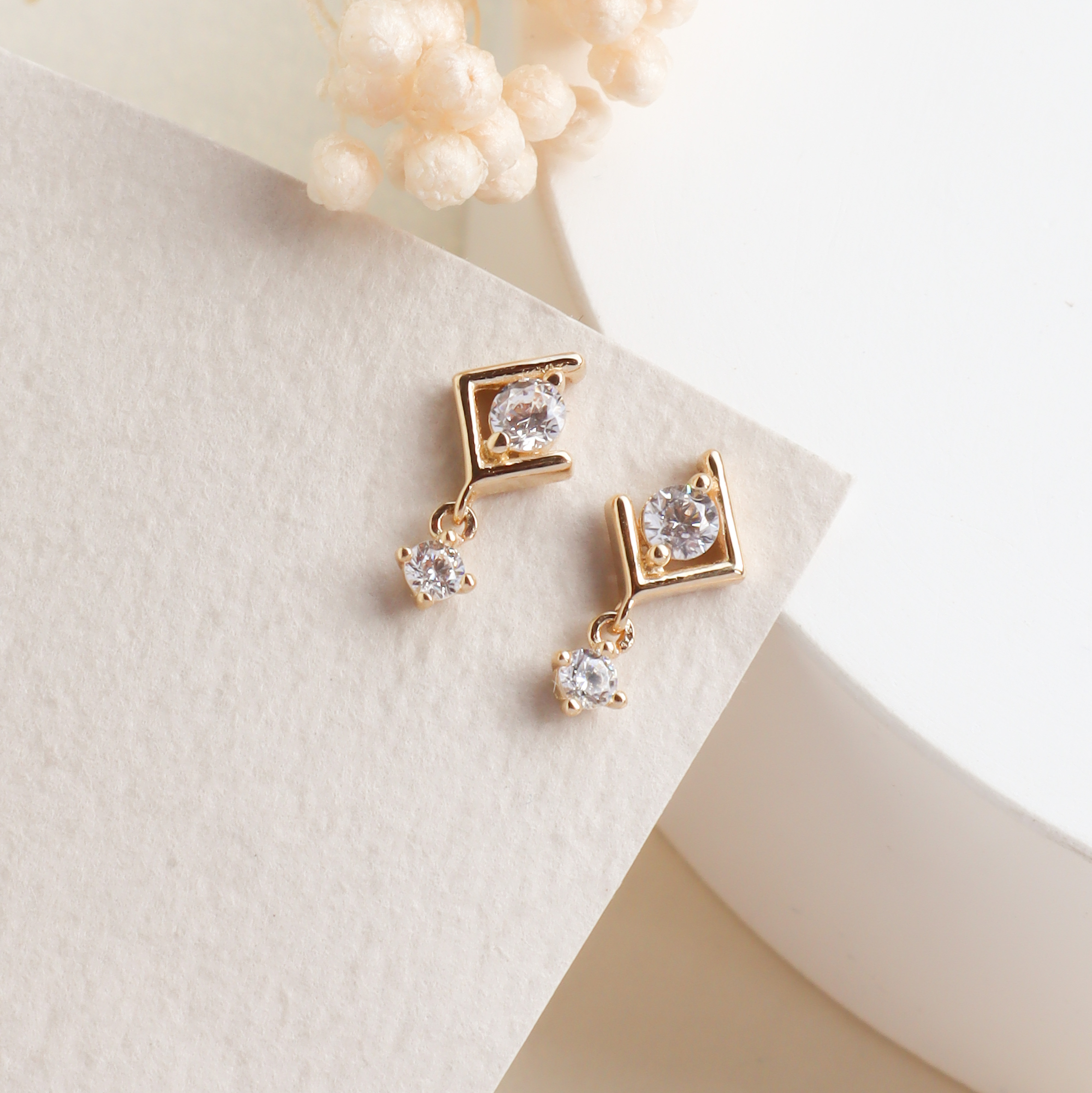 10K/閃鑽小方格耳環