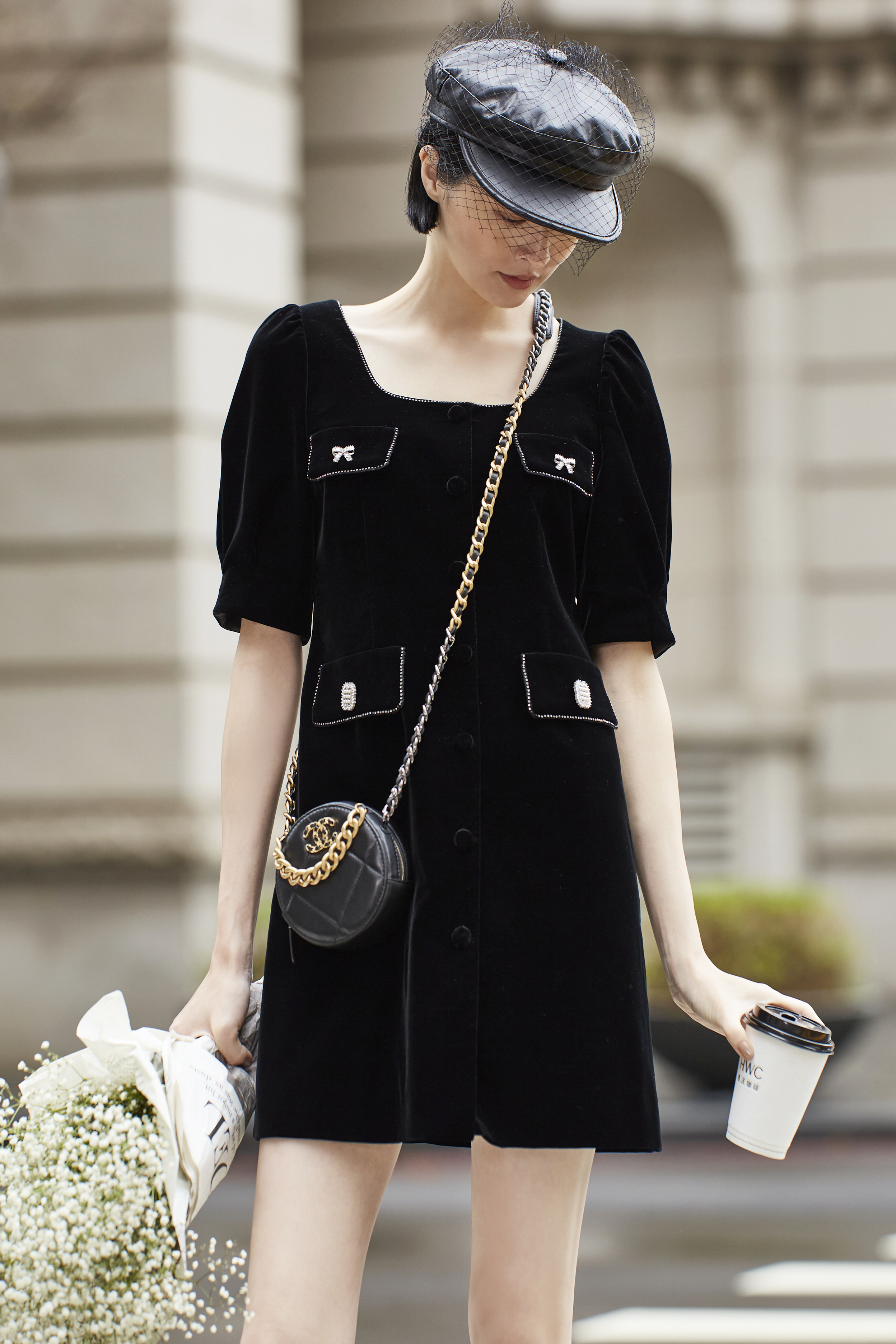 BC15019E1 沙漠星空黑絲絨復古方領泡袖洋裝