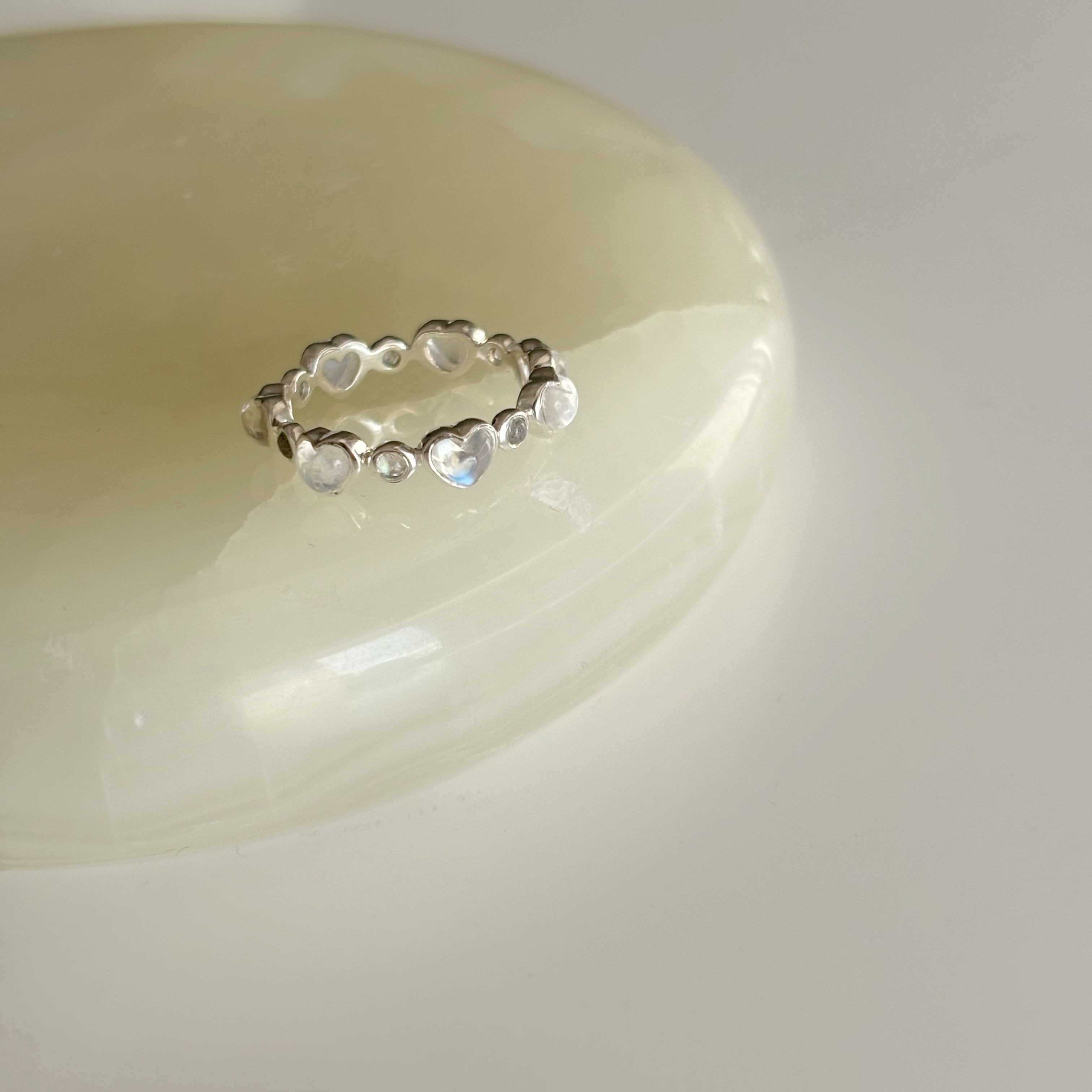 整圈QQ heart月光拉長石戒指