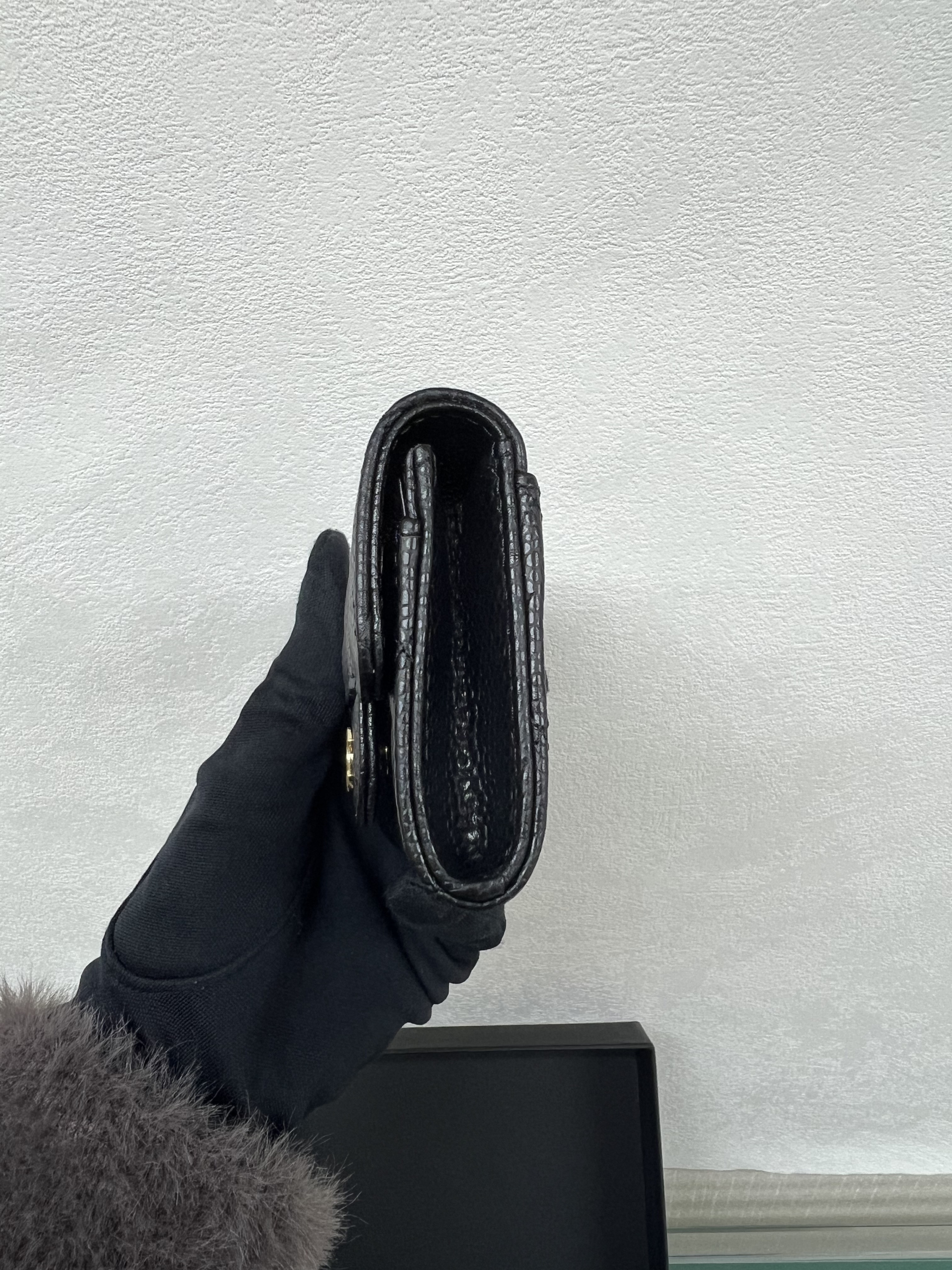 *Unused* Chanel classic flap card holder (black caviar/ GHW)