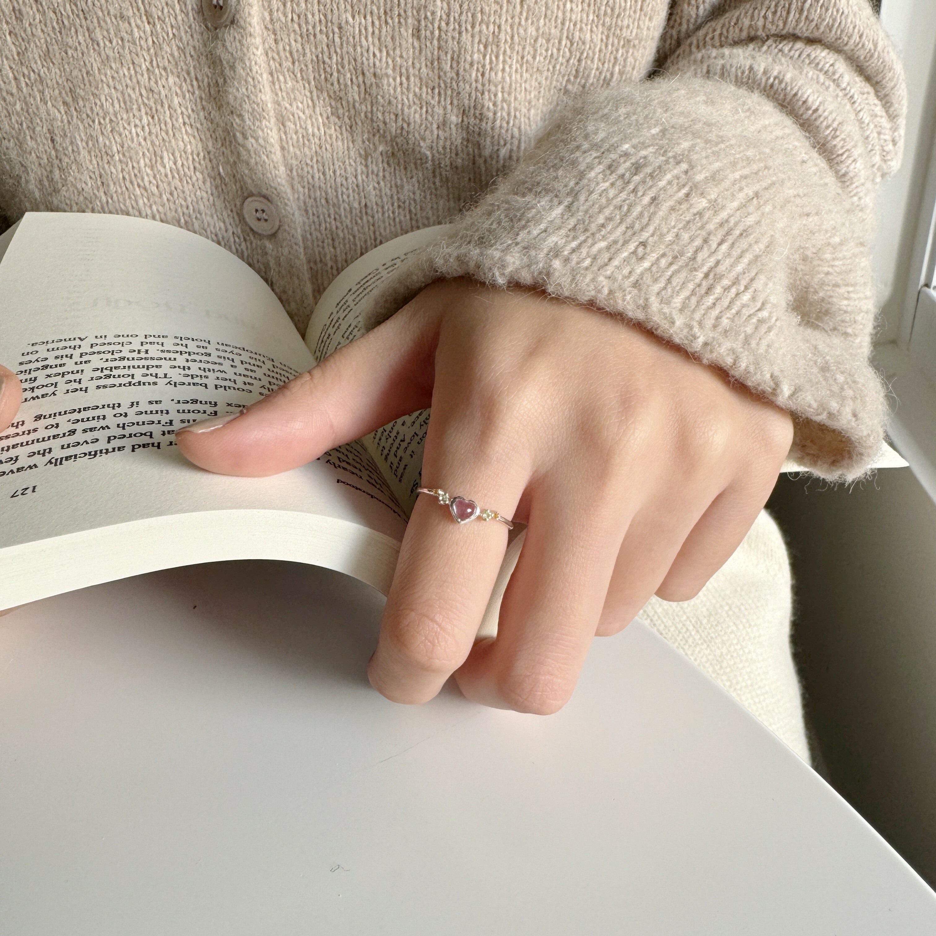 QQ heart流星紫水晶微V形戒指