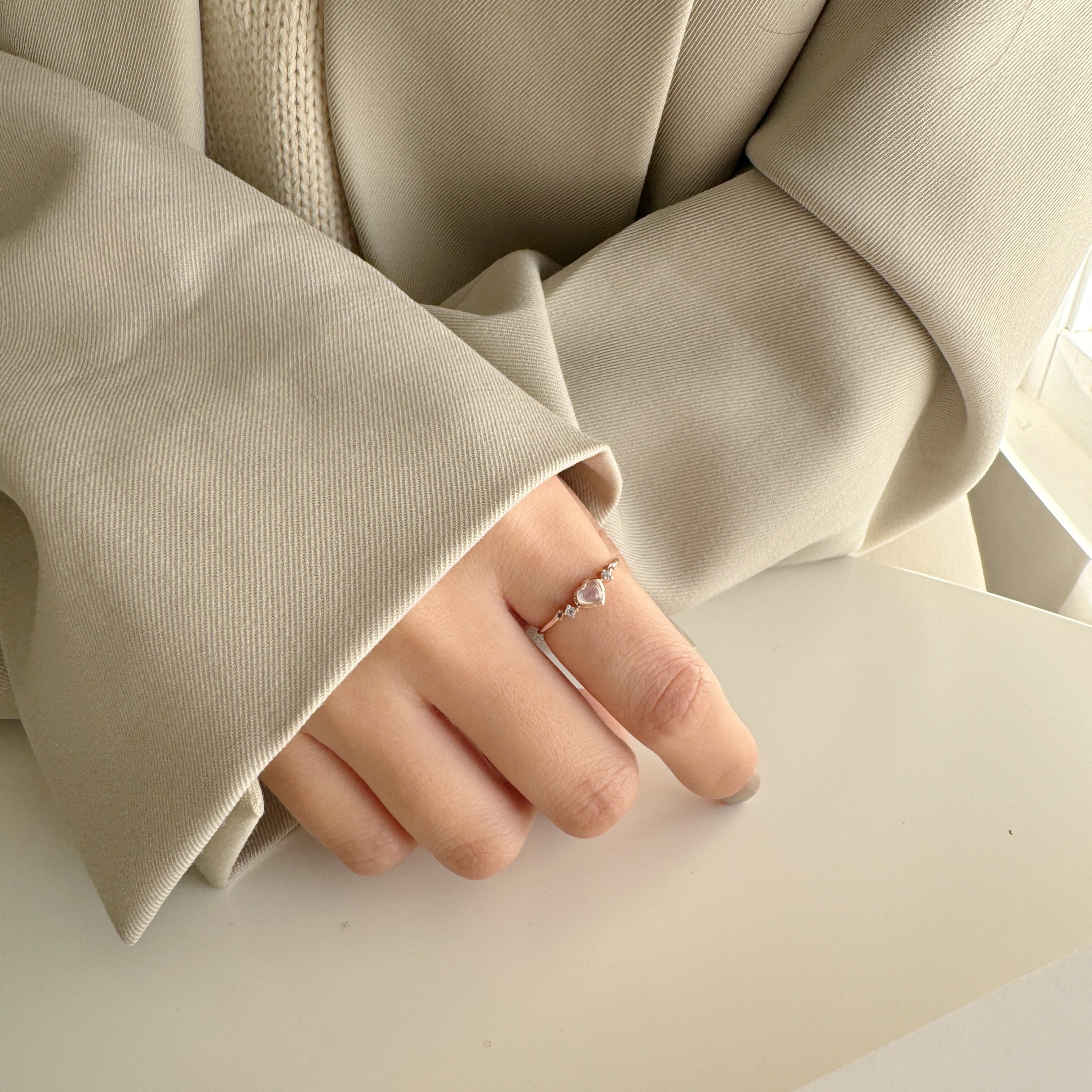 QQ heart流星月光石微V形戒指