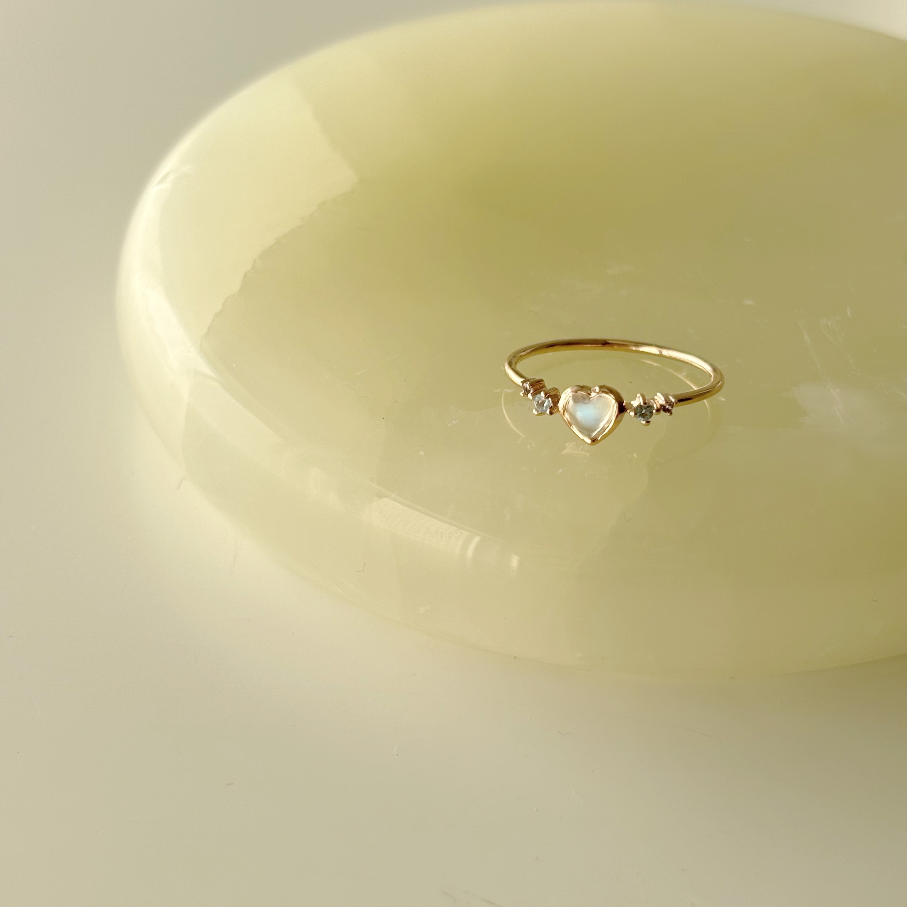 QQ heart流星月光石微V形戒指