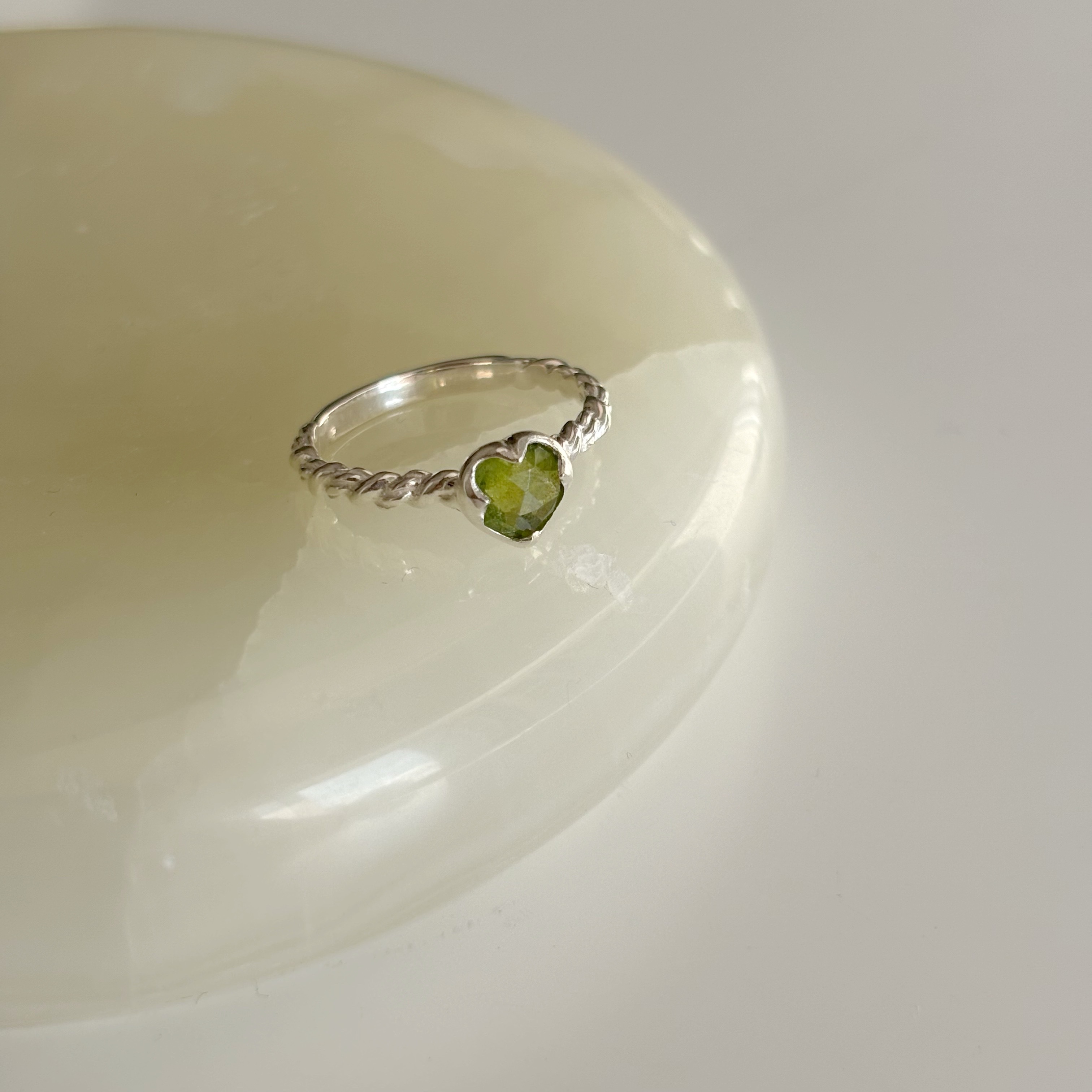 Melting heart維蘇威石麻花厚戒指