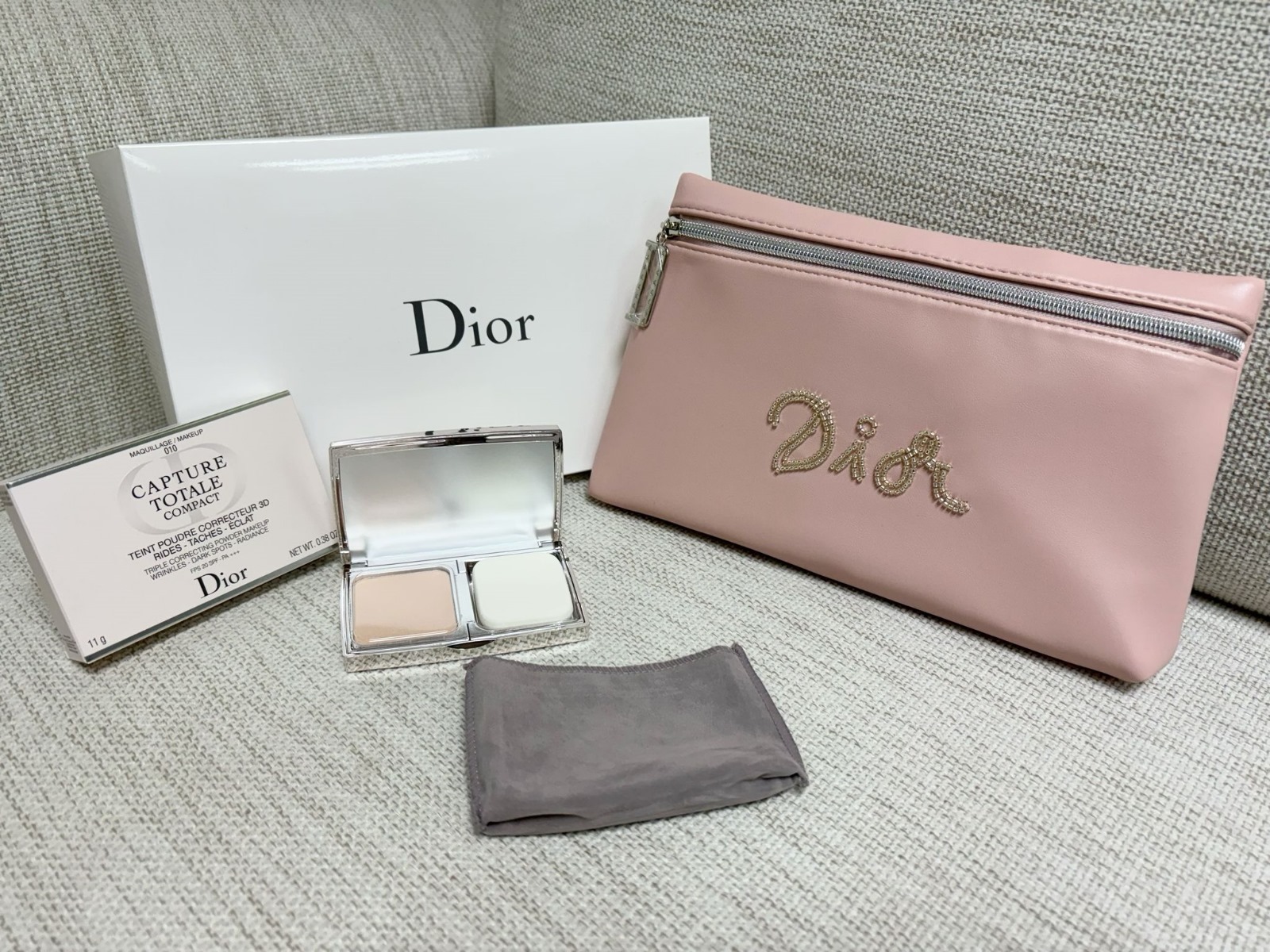 Dior 粉紅色仿皮化妝袋粉餅套裝 -M