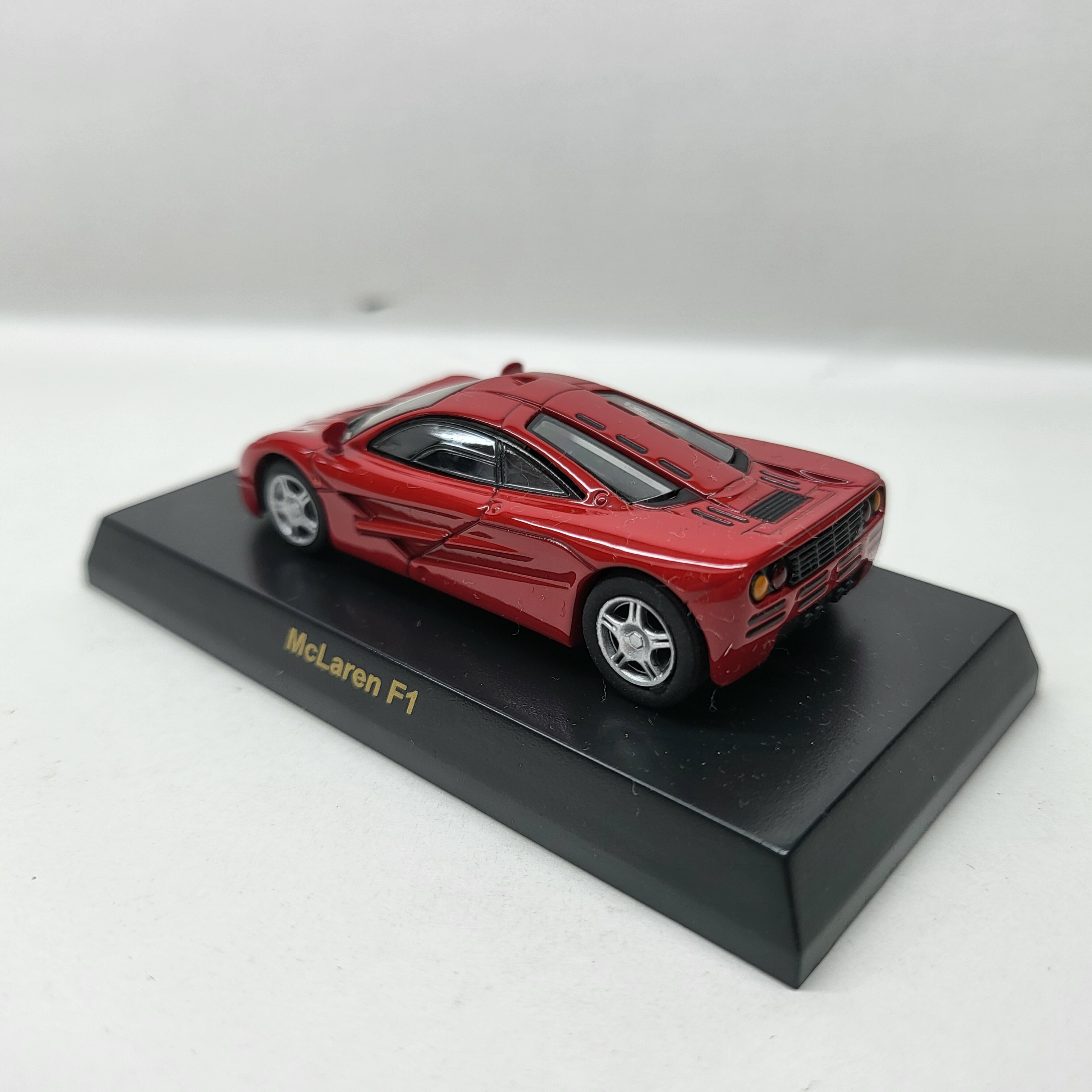 Kyosho 1/64 McLaren F1 Red