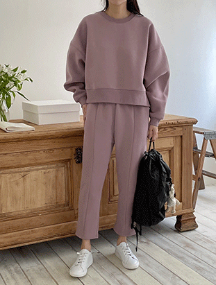 ᴴᴼᵀ ▸▸店長推薦◃◃ 秋冬新款/乾燥玫瑰粉圓領短板側衩套裝 MANIFEST正韓🇰🇷