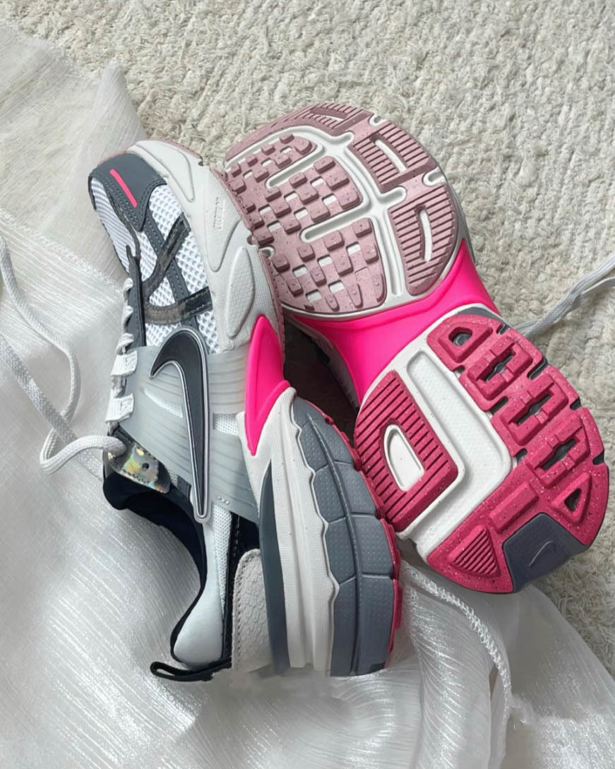 KTQ STORE ‧  Nike V2K Run "Grey/Pink" 白灰粉 老爹鞋 厚底 FZ5061-100