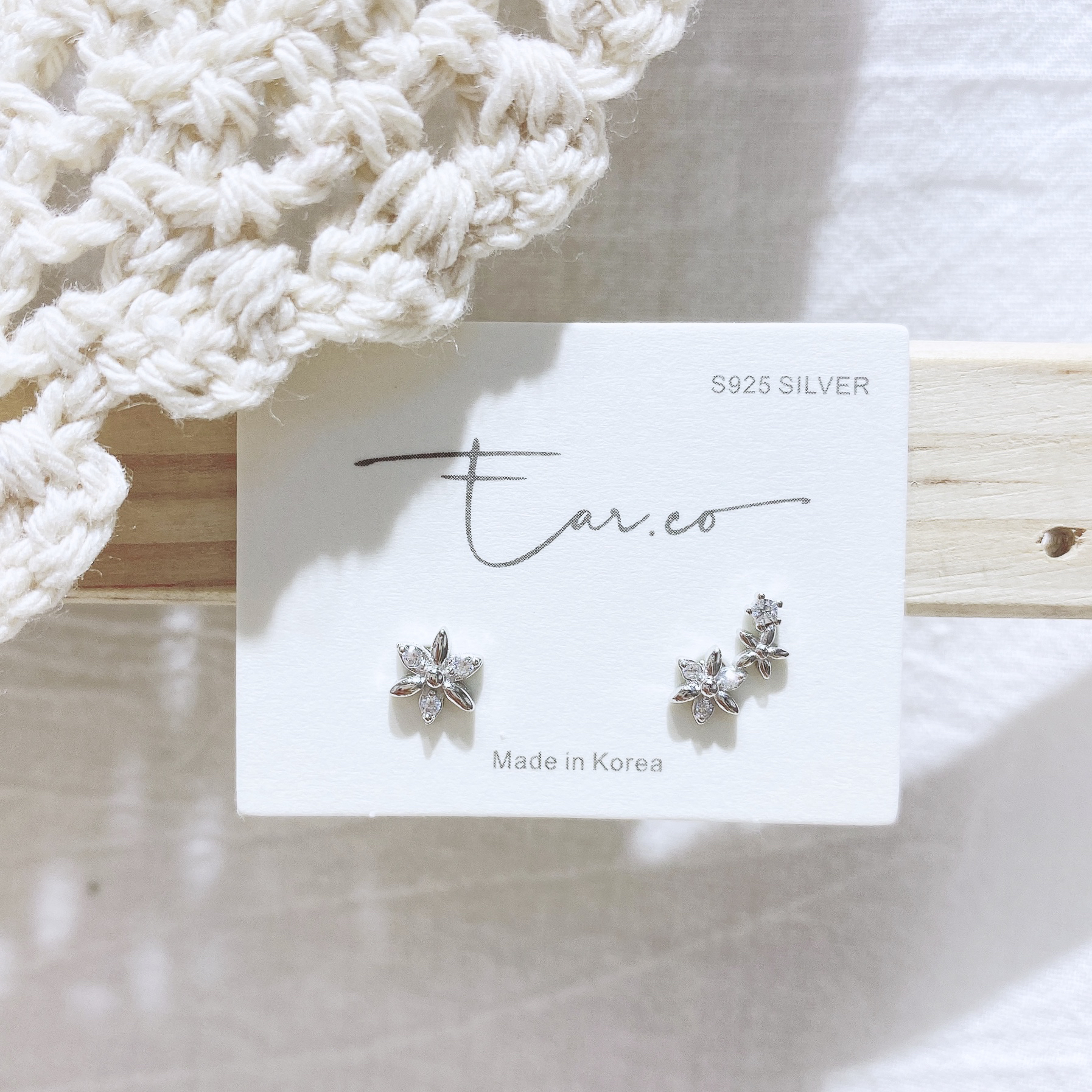 超迷你不對稱閃石貼耳小花花 #A616