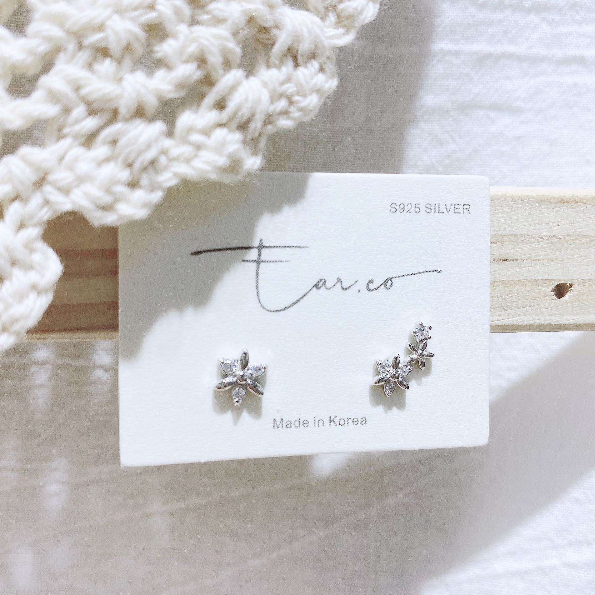 超迷你不對稱閃石貼耳小花花 #A616