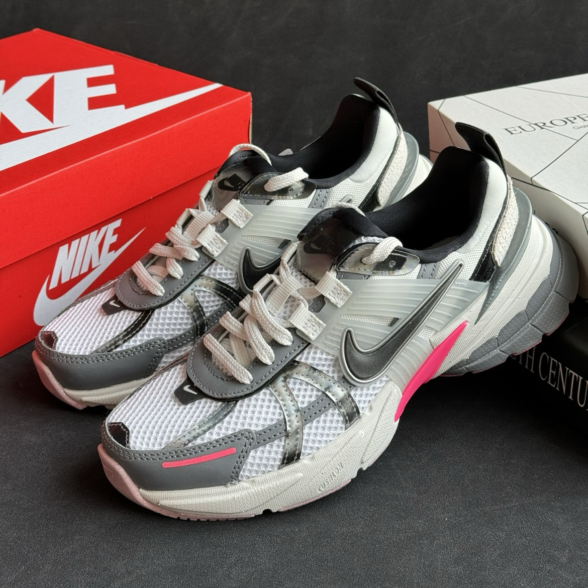 Nike V2K Runtekk Grey Pink 黑桃銀灰 龍年限定 Y2K 復古老爹鞋 休閒鞋