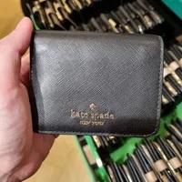 [S] KATE SPADE KC581 MADISON SMALL BIFOLD WALLET SAFFIANO LEATHER,BLACK, 196021323232 (SKS957)