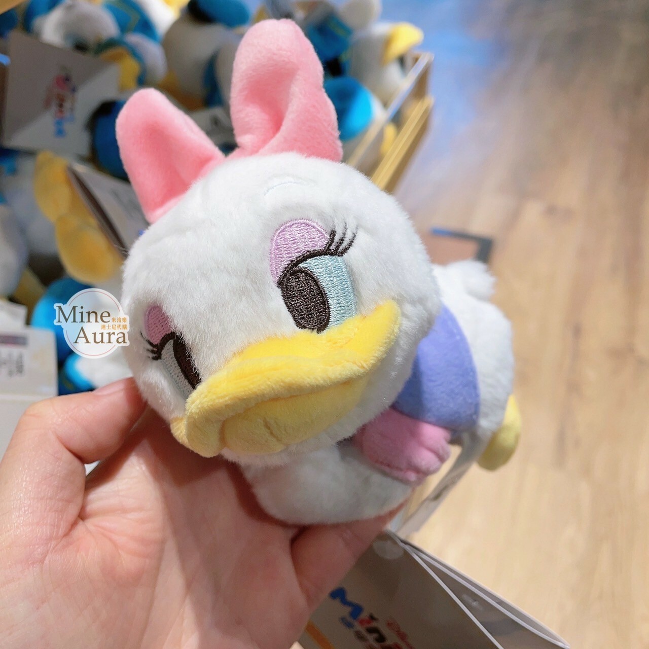 迷你寶寶系列 黛西 Daisy 磁鐵 趴趴 趴姿 絨毛 娃娃 公仔 -上海迪士尼樂園