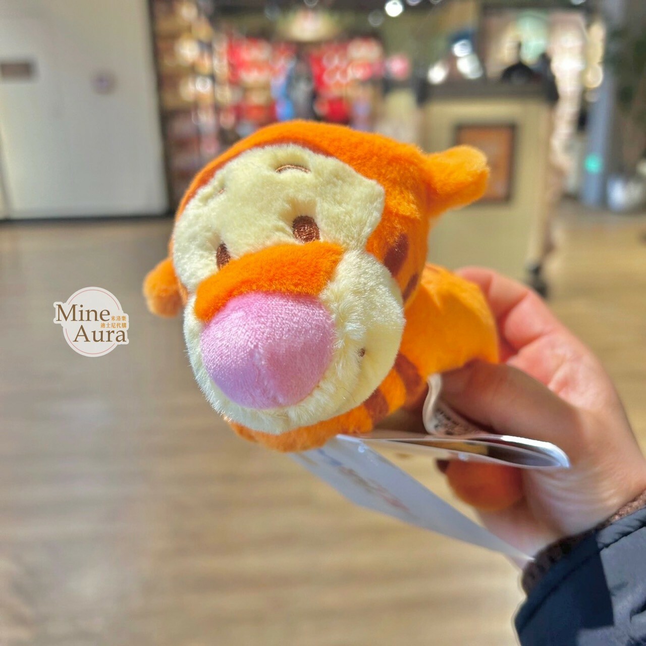 迷你寶寶系列 跳跳虎 Tigger 磁鐵 趴趴 趴姿 絨毛 娃娃 公仔 小熊維尼 Winnie the Pooh -上海迪士尼樂園