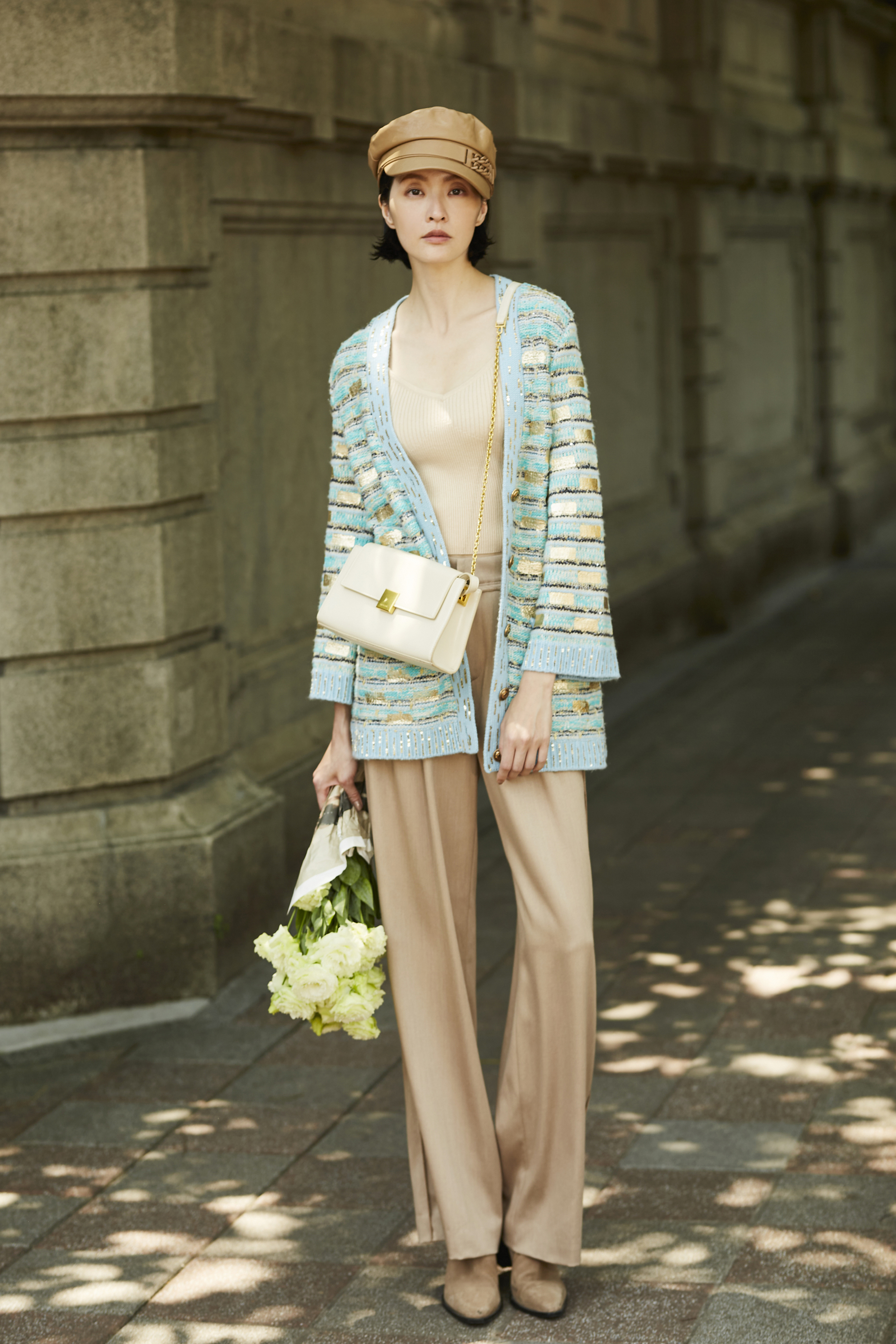 BC15219D1 湖光層次混織針織V領外套