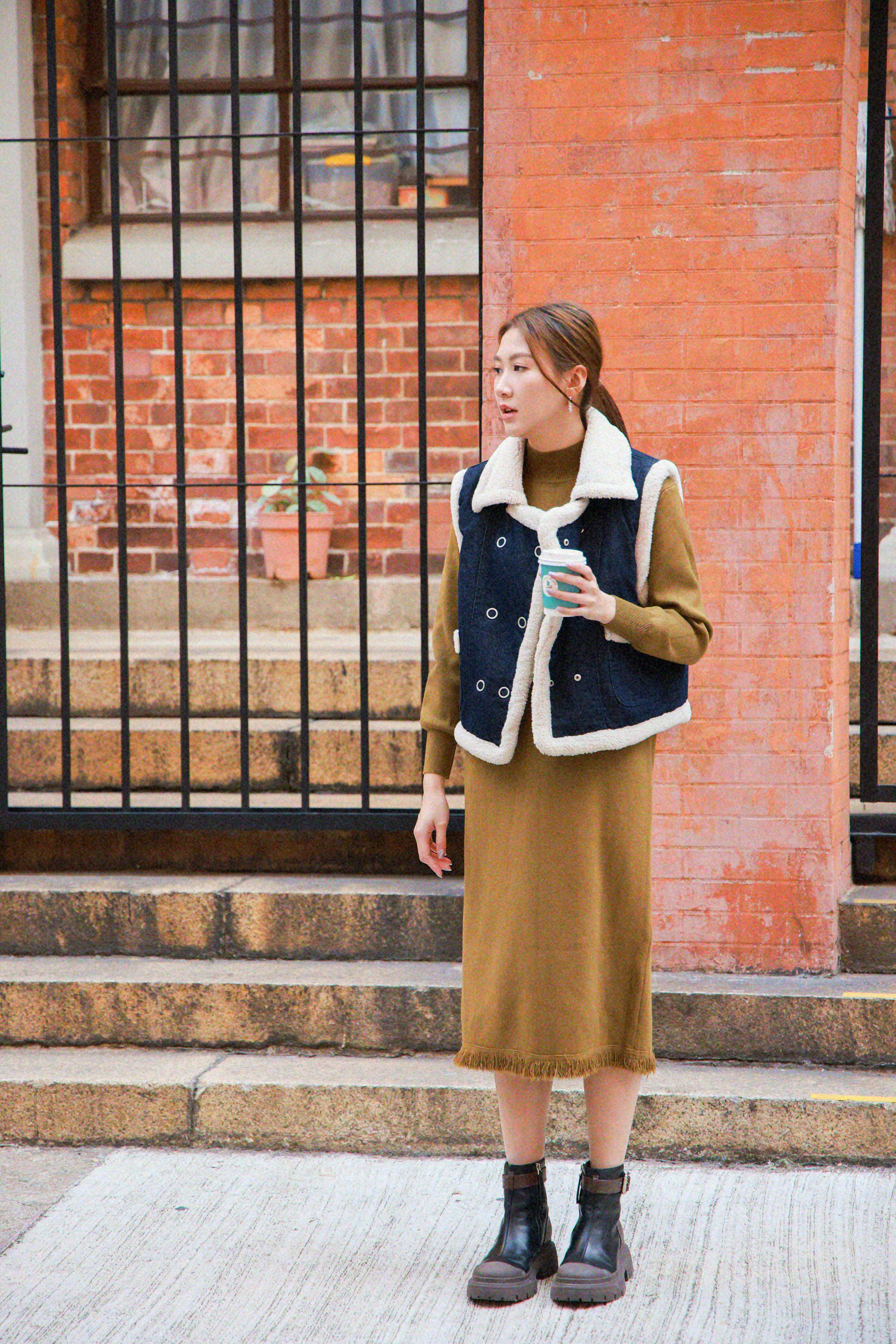 小企領蘇蘇腳針織連身裙（現貨款式）