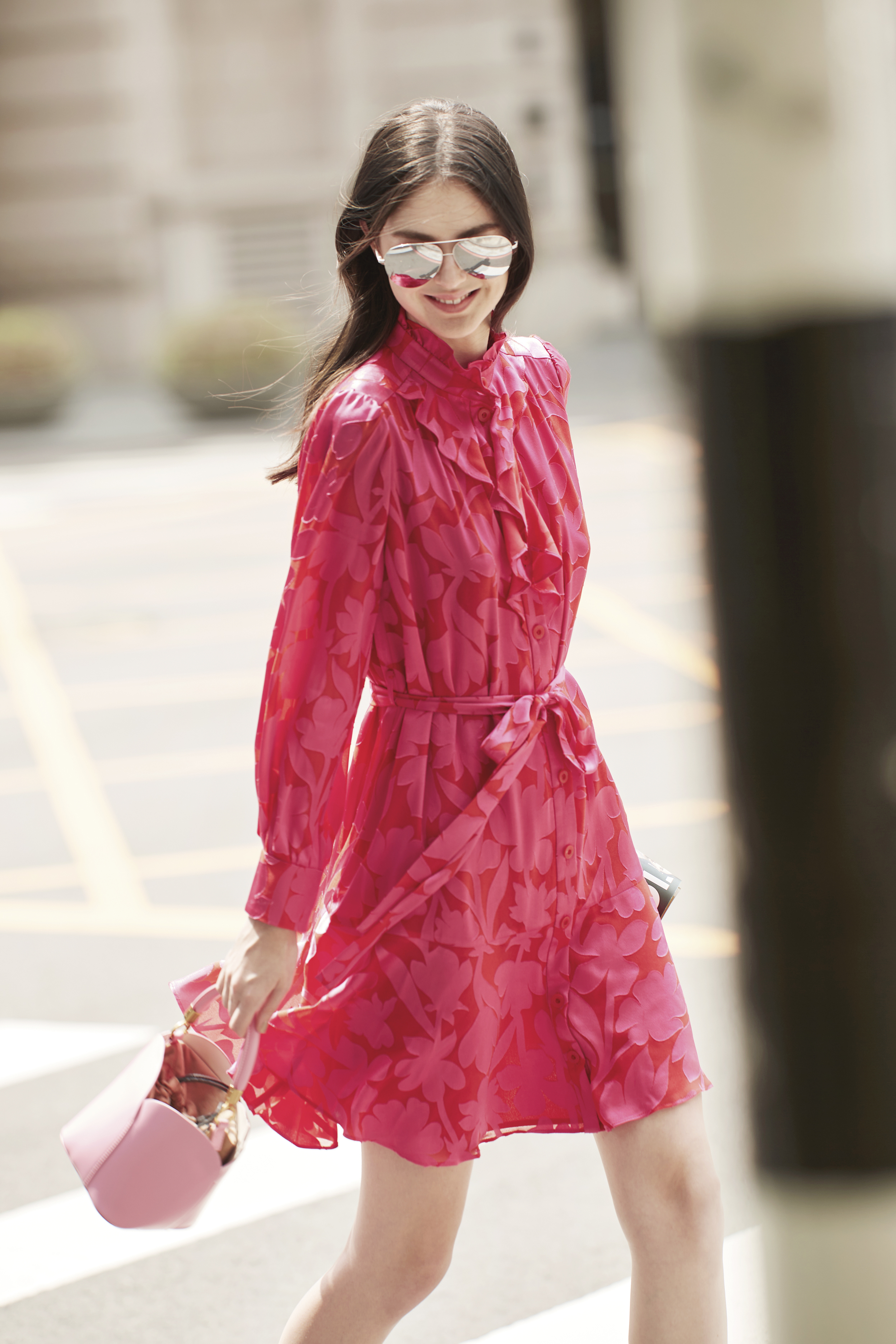 BC15009E1桃紅玫瑰繞花短洋裝(附本布腰帶)