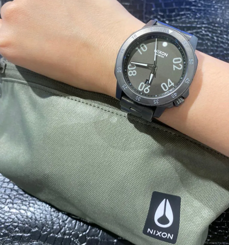 萬年鐘錶 - NIXON  尼克森 RANGER 消光灰不鏽鋼休閒男錶 A506-632  錶徑44MM