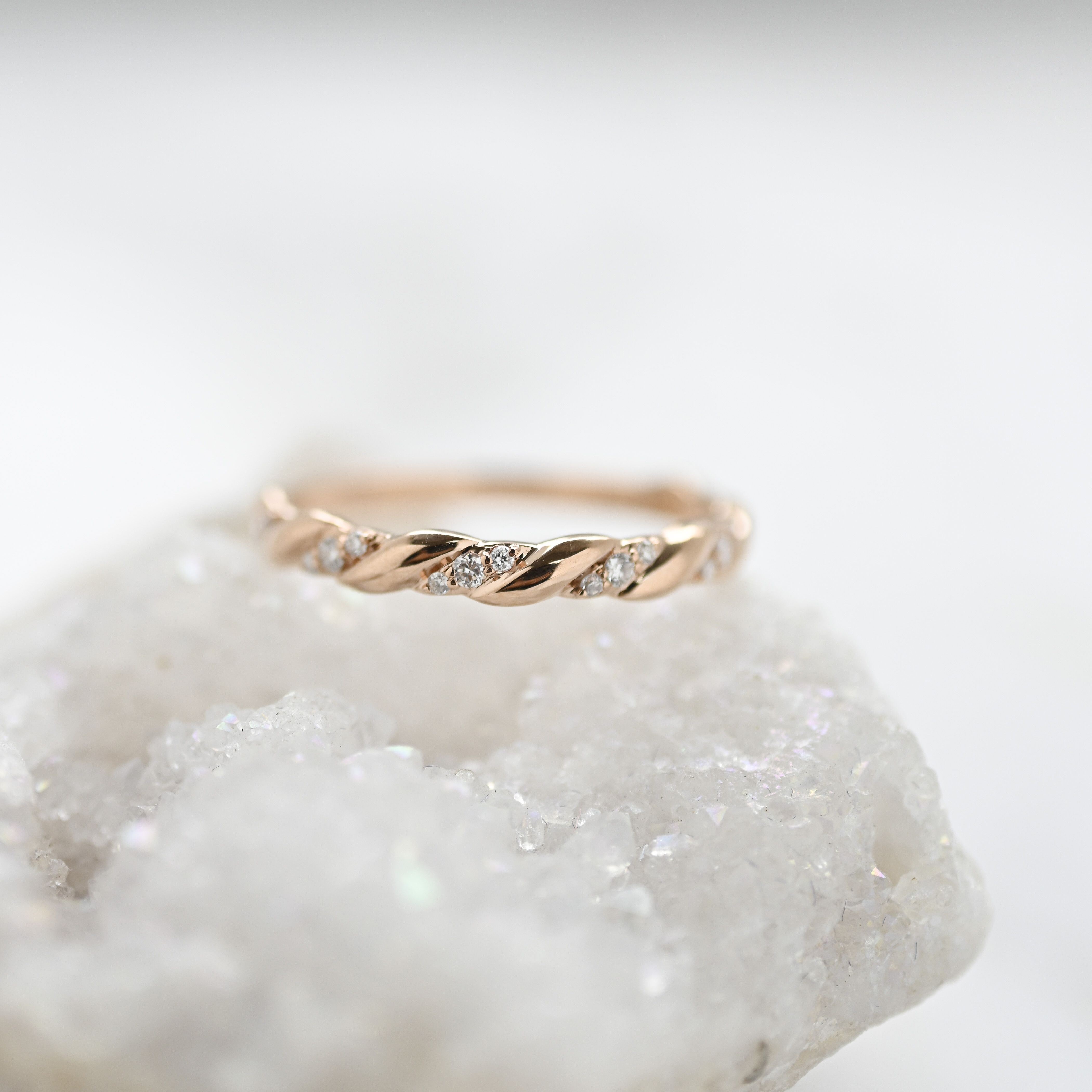 18K Girar Diamond Ring