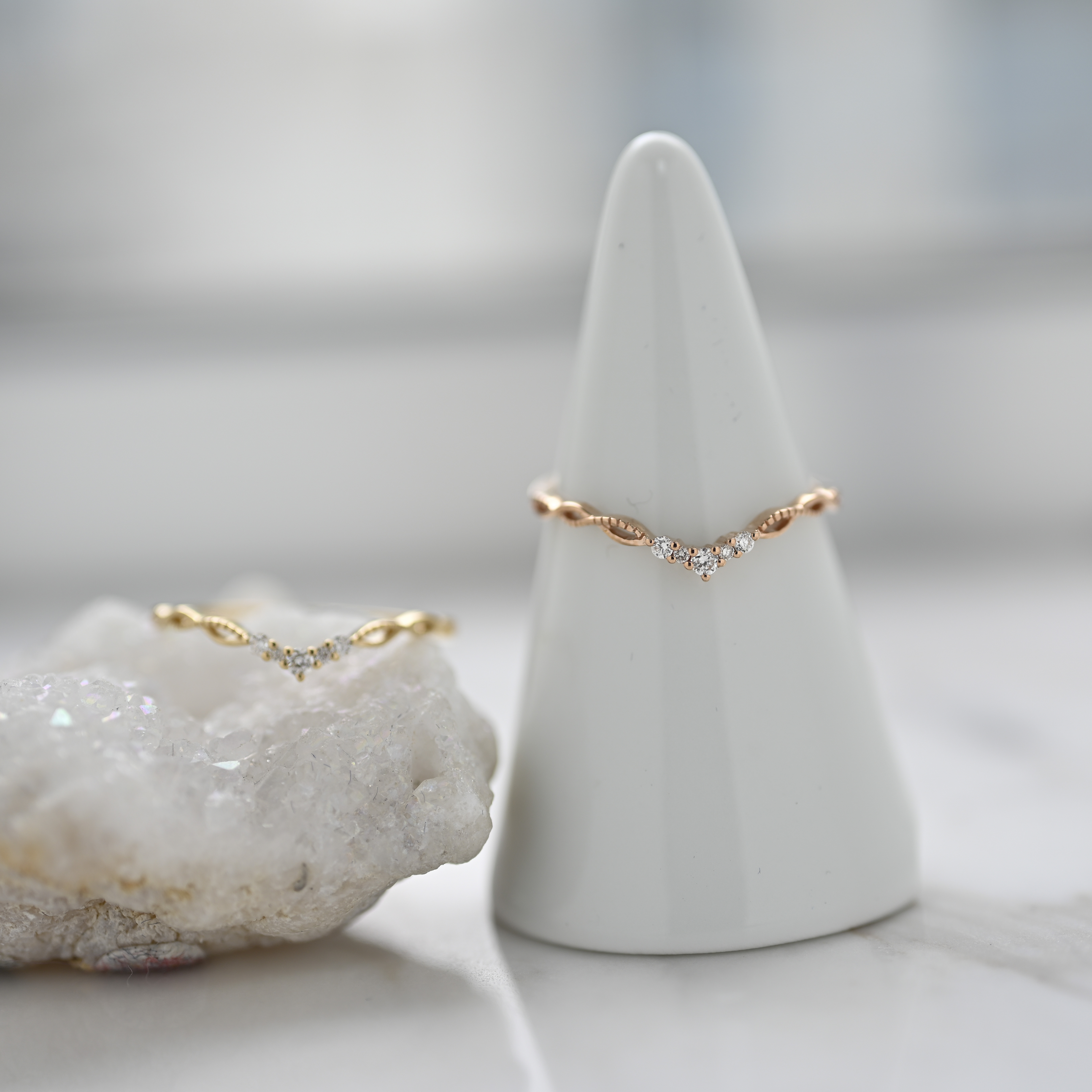 18K Sencillez Diamond Ring